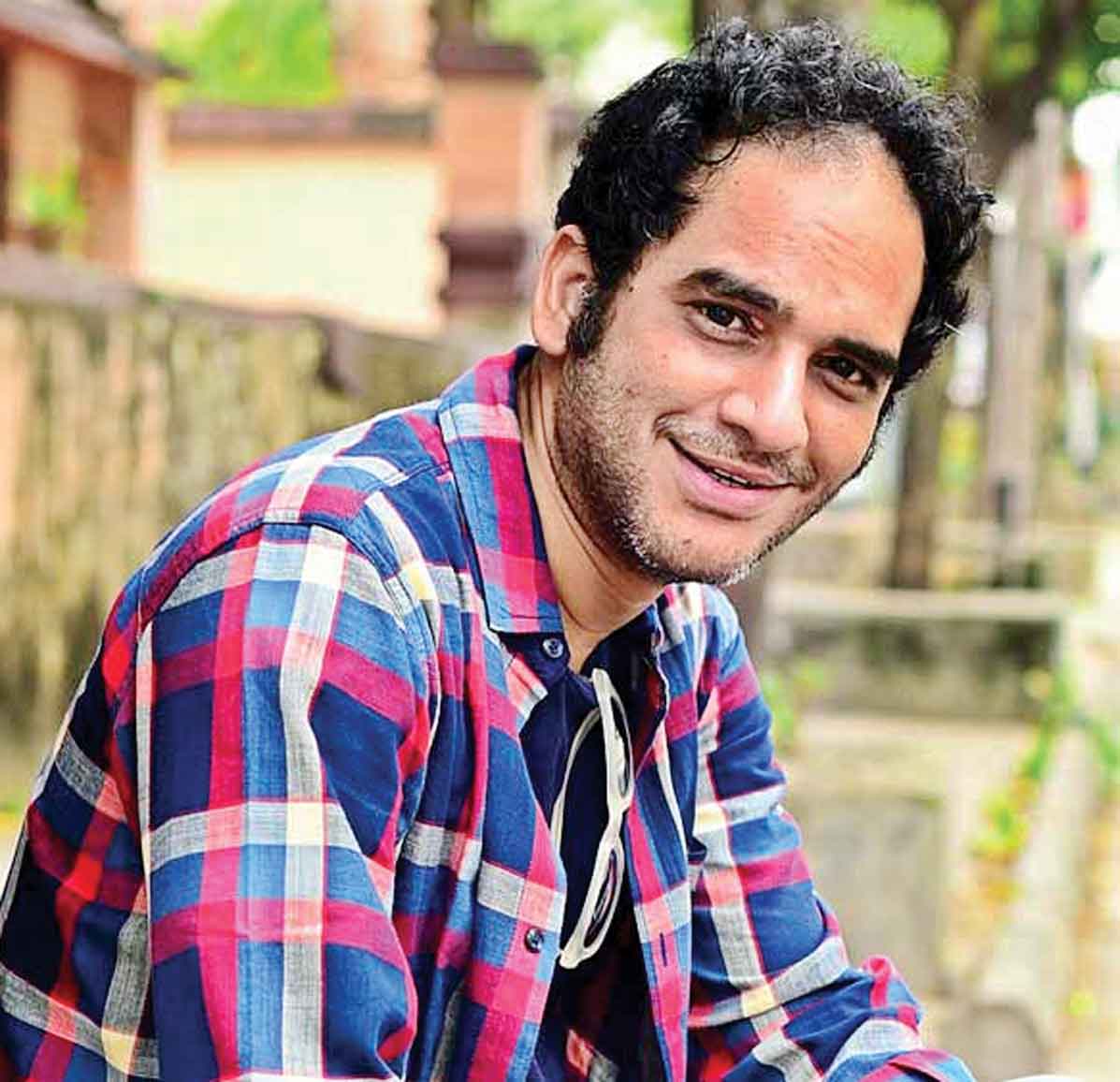 ঋত্বিকের 'আয়ুরেখা' সিনেমার ট্রেলার প্রকাশ্যে