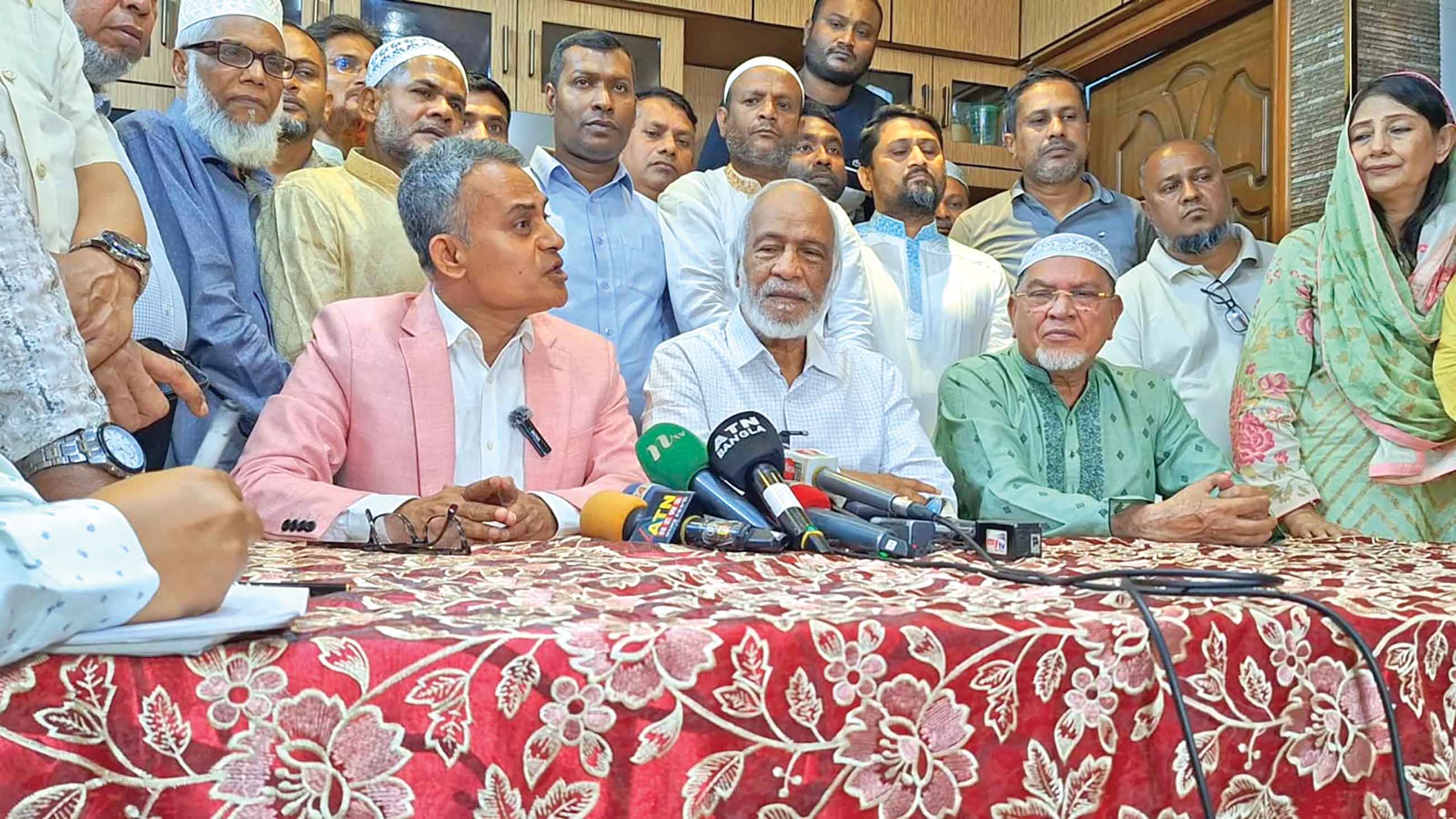 গণতন্ত্র পুনরুদ্ধারে বন্ধু রাষ্ট্রের সহযোগিতা চাই :মঈন খান