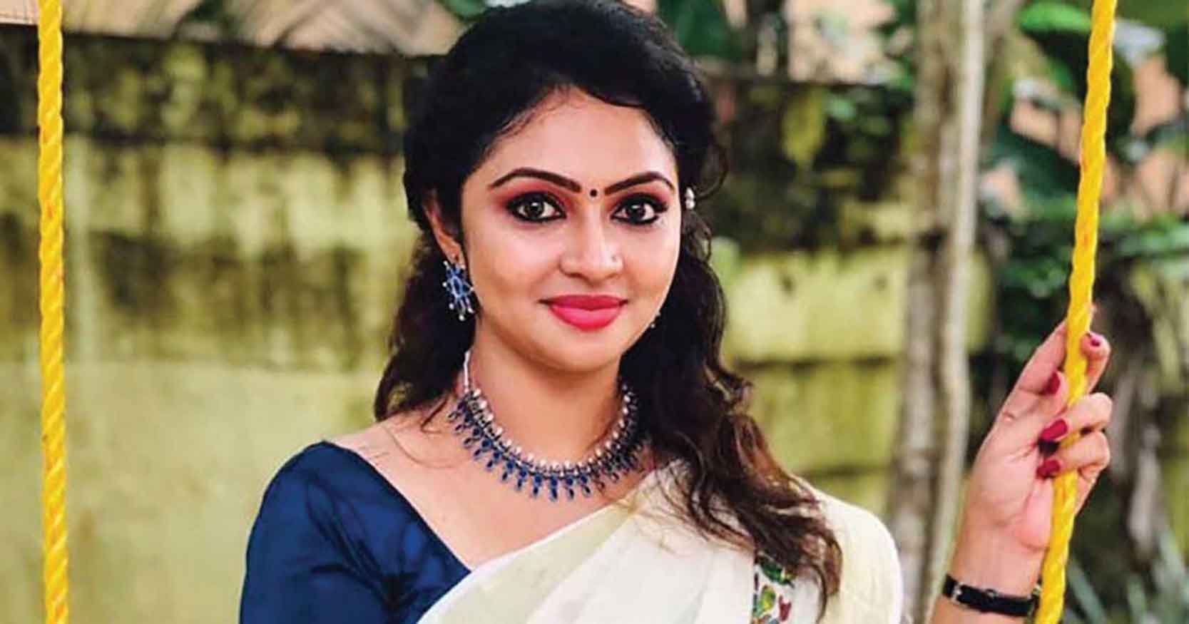 জীবন-মৃতু্যর সন্ধিক্ষণে অরুন্ধতী