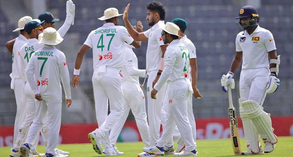 বাংলাদেশি পেসারদের তোপে ২৮০ রানে থামল শ্রীলংকা
