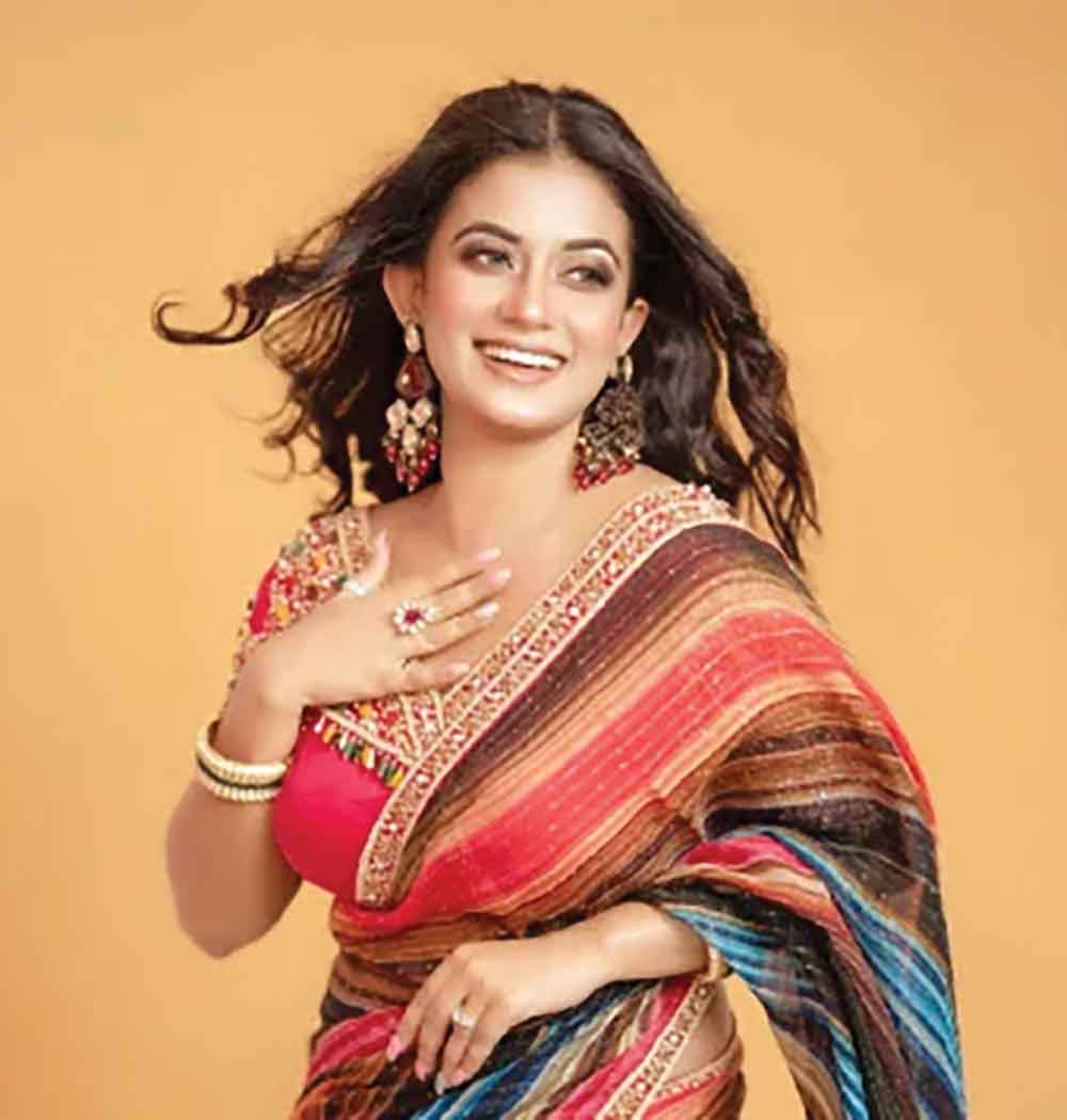 'কাজলরেখা'র প্রচারে ছুটছেন মন্দিরা
