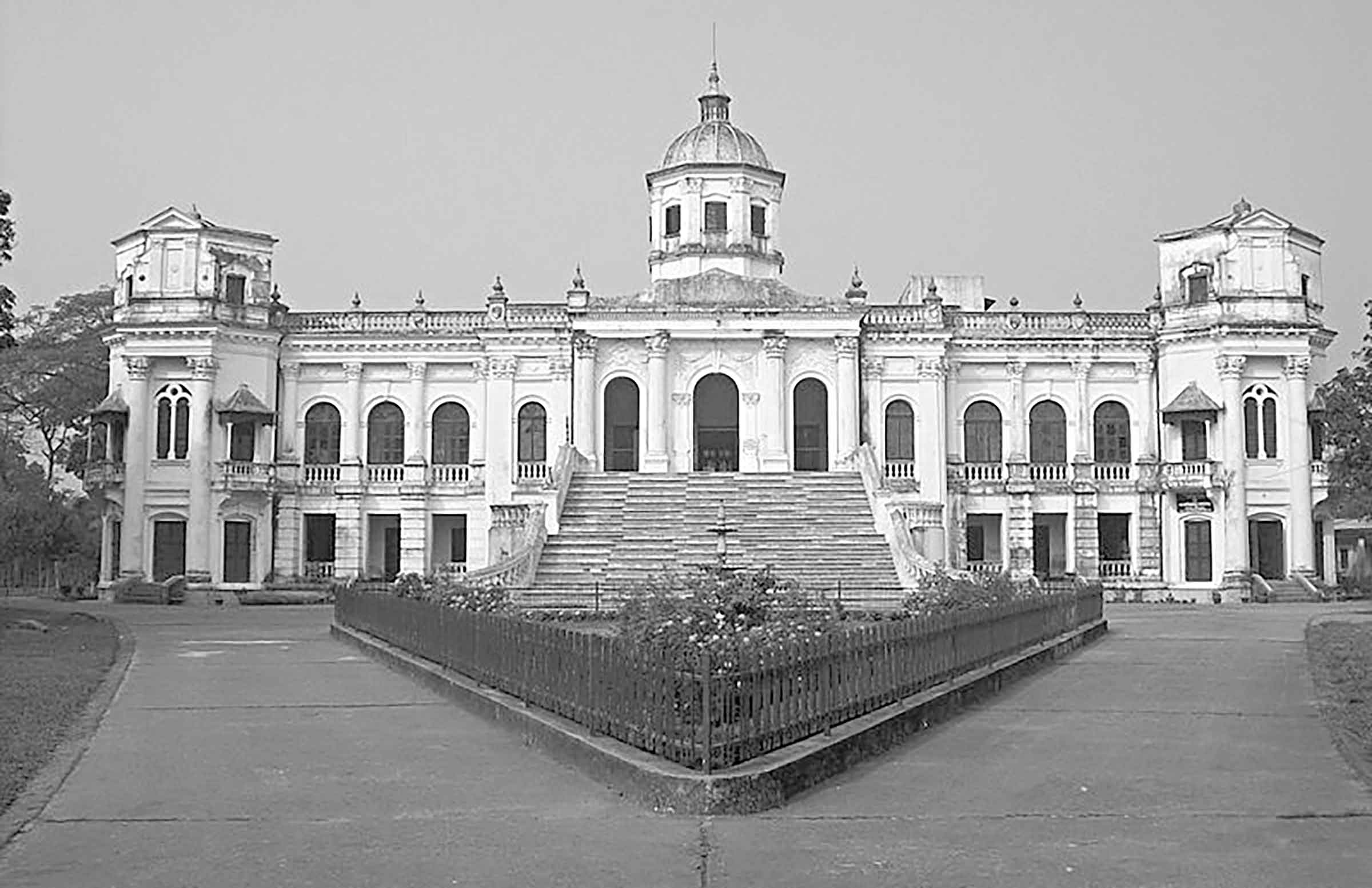 তাজহাট জমিদারবাড়ি