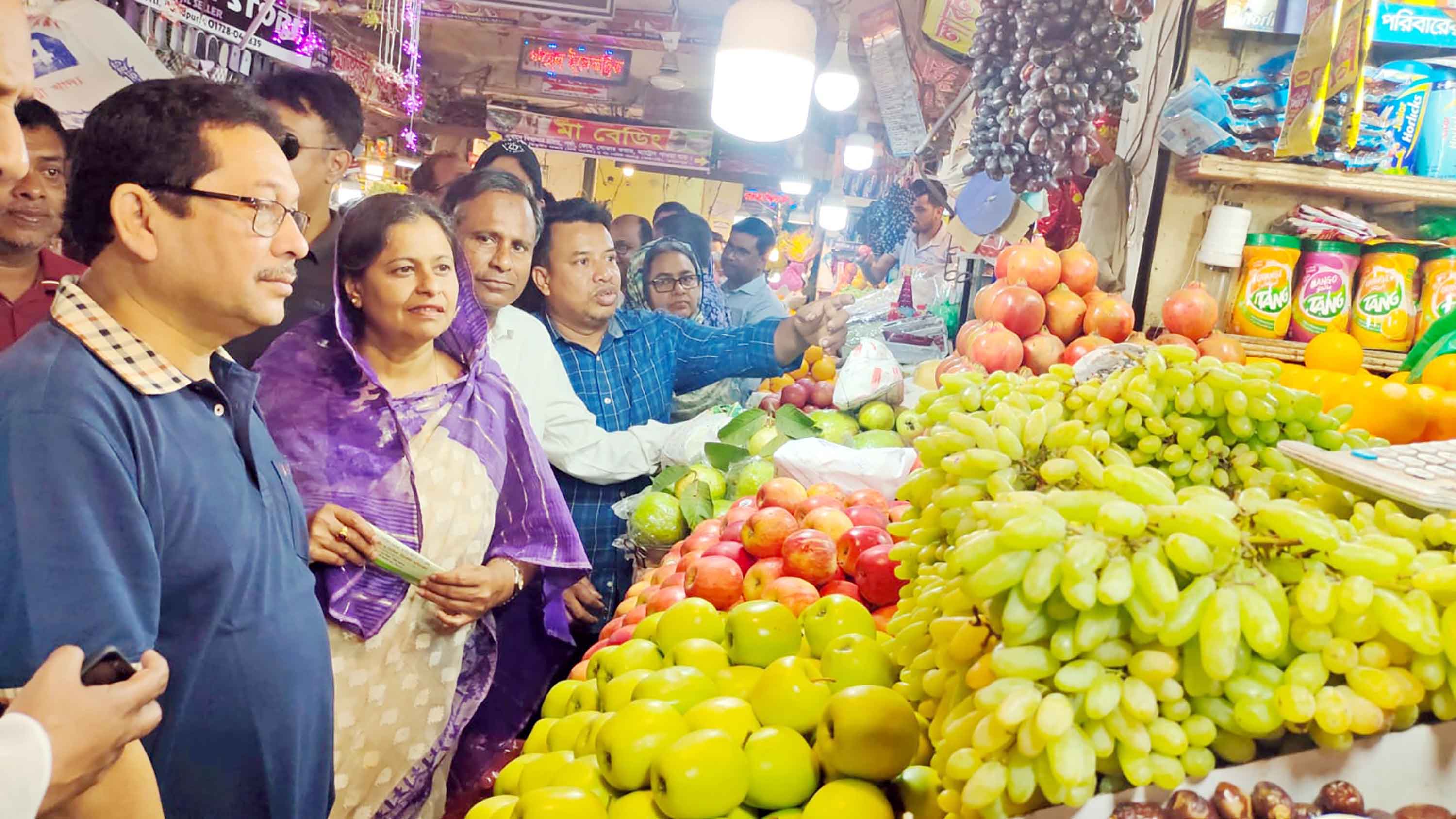 ফরিদপুরে রমজানে বাজার মনিটরিংয়ে সংরক্ষিত এমপি