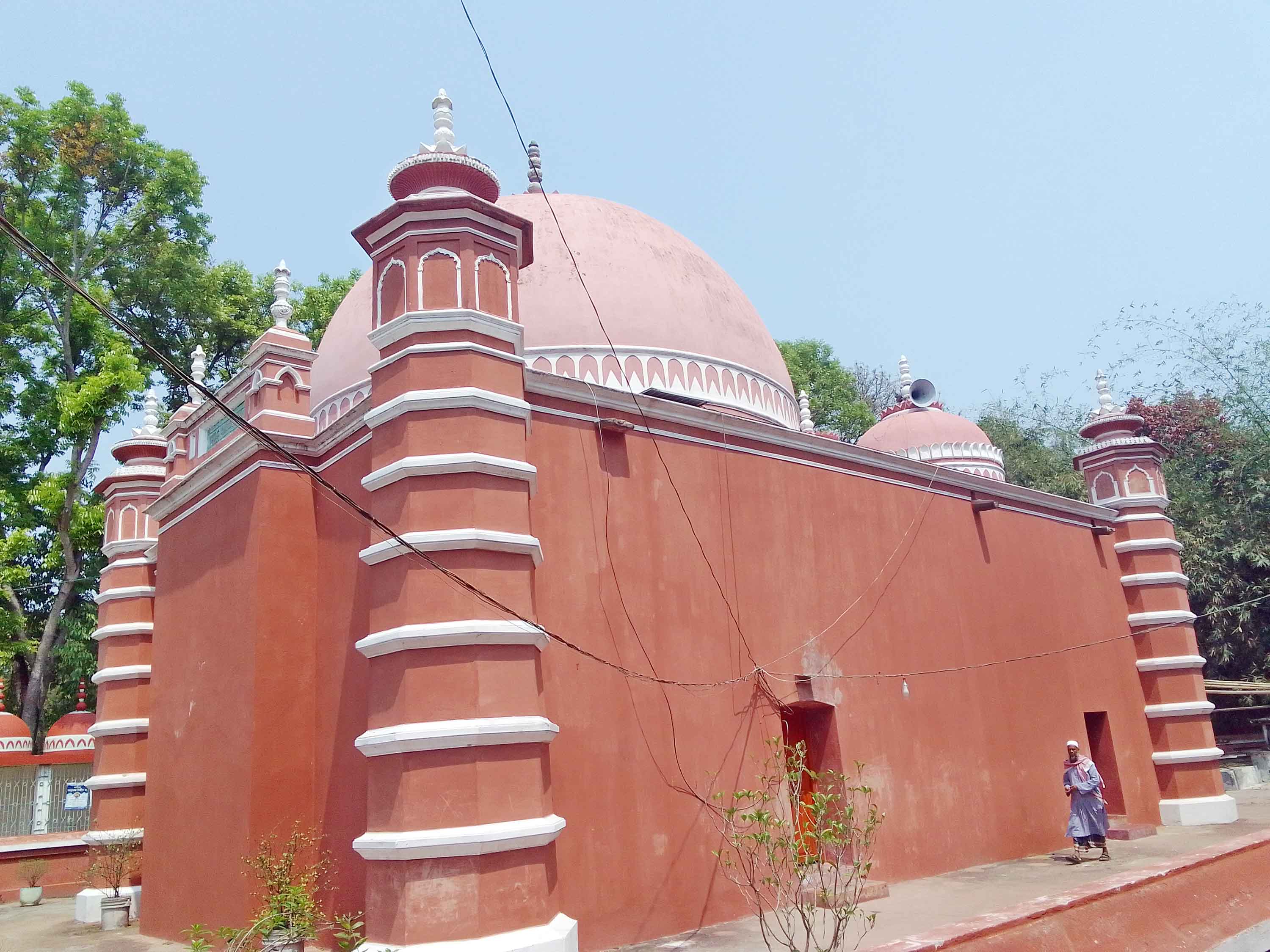 ঐতিহ্য হারাচ্ছে দেলদুয়ারের আতিয়া মসজিদ