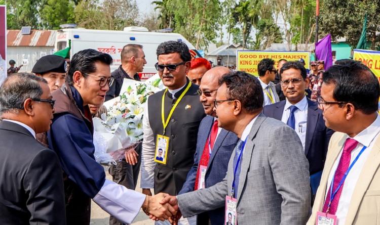 সোনাহাট স্থলবন্দর পরিদর্শন করলেন ভুটানের রাজা