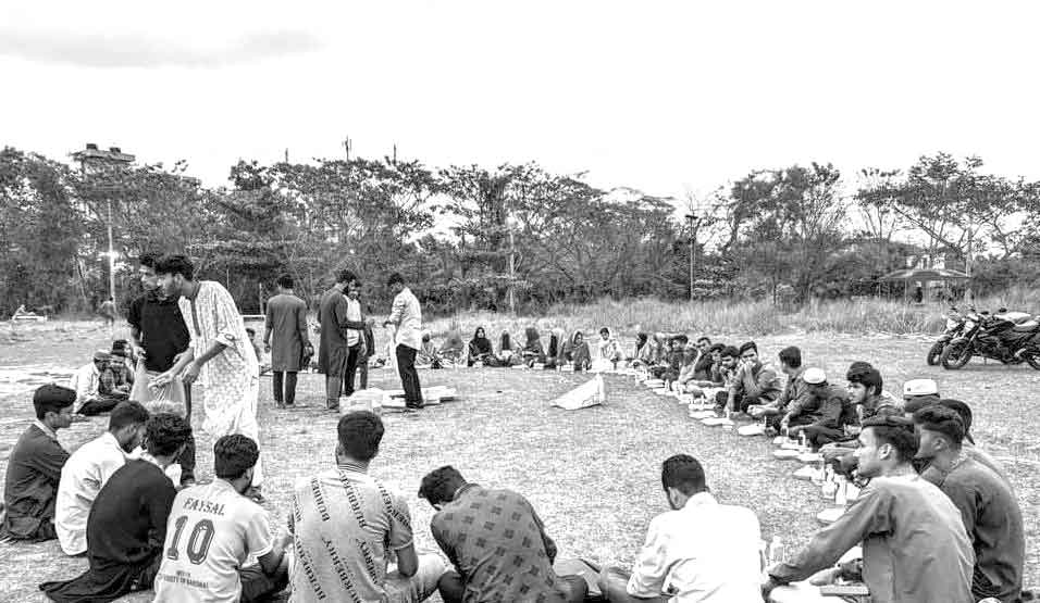 ববি ক্যাম্পাসে তারুণ্যের ইফতার