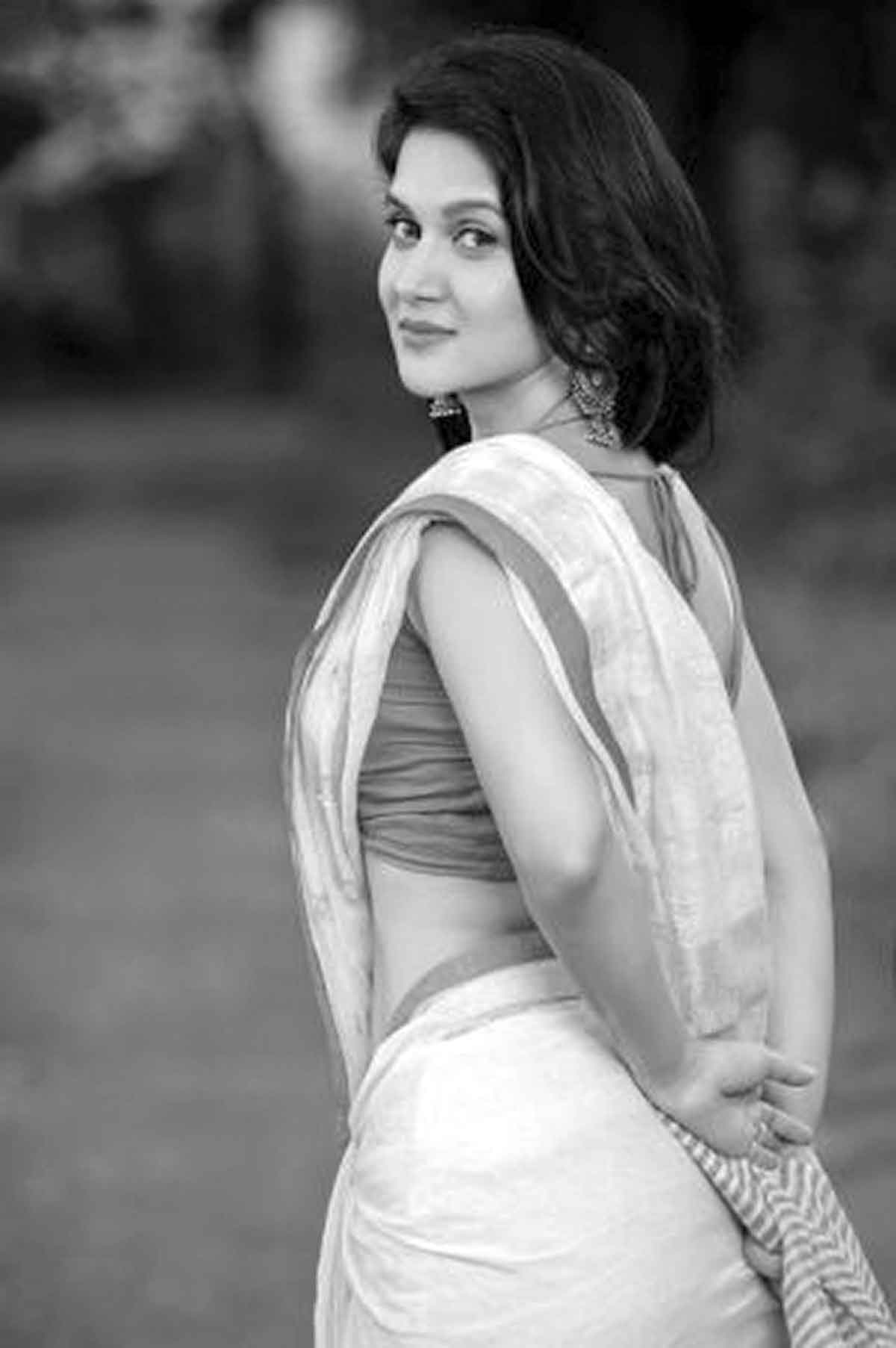 সৃজিতের স্ত্রীর পরিচয়ে ক্ষুব্ধ মিথিলা