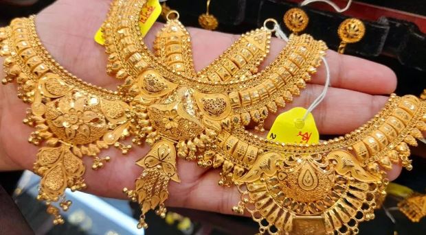 বিশ্ববাজারে ফের সোনার দামে রেকর্ড