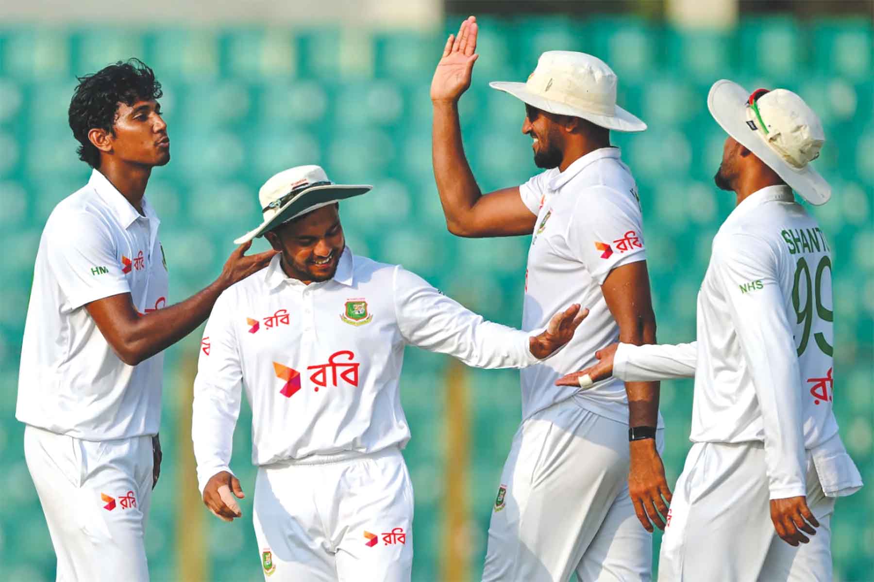 ব্যাটিং ব্যর্থতার পর আগুনে বোলিং টাইগারদের