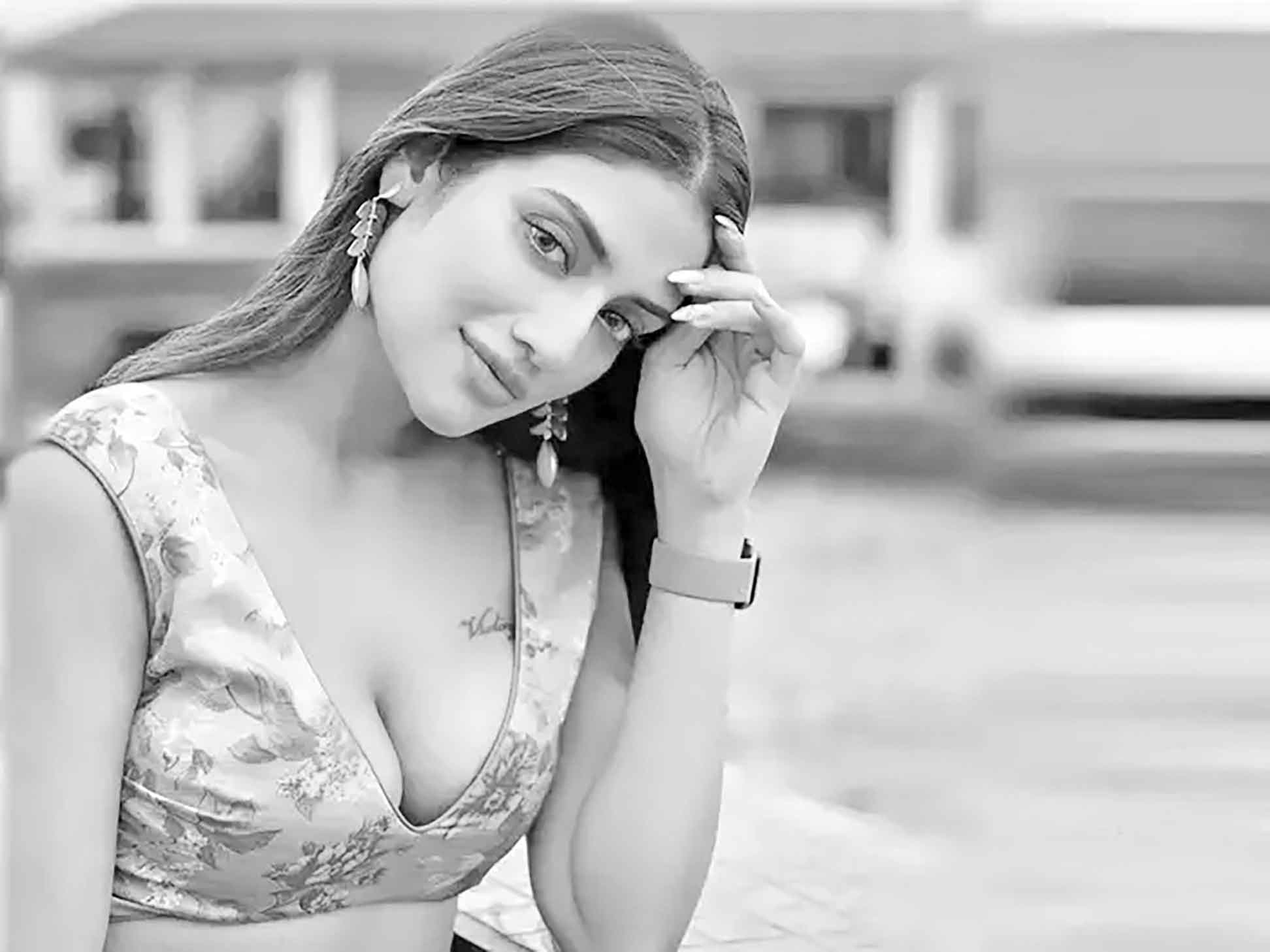 সব কিছুতেই বিরক্ত হচ্ছেন নুসরাত