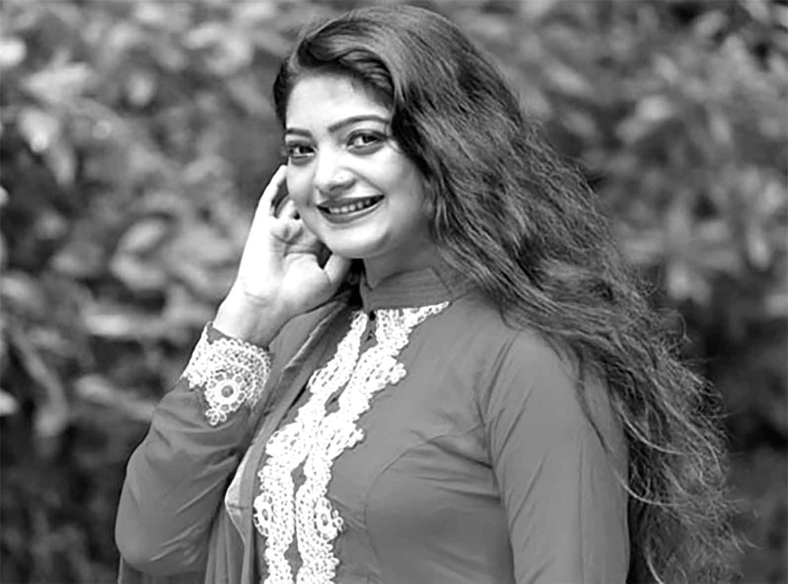 ঈদে আসছে সালমার 'চোখ ফেরে না'
