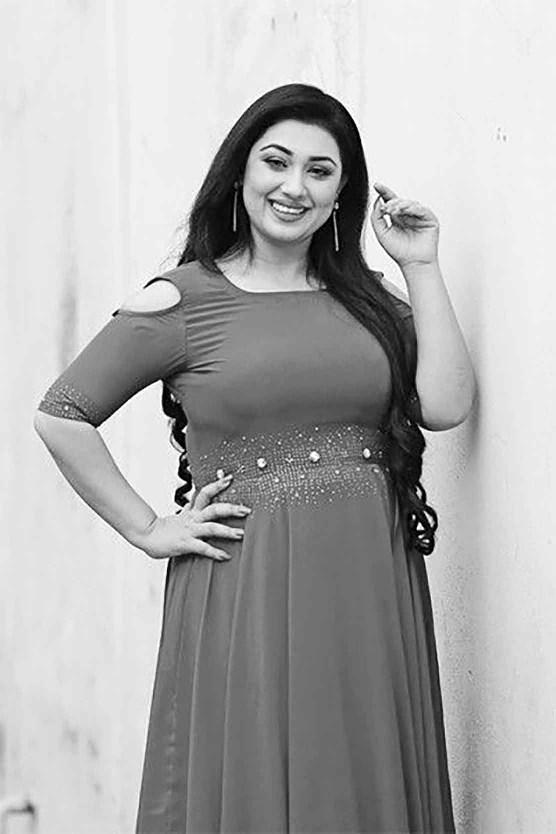 শাকিবের মার্কিন নায়িকায় মুগ্ধ অপু বিশ্বাস