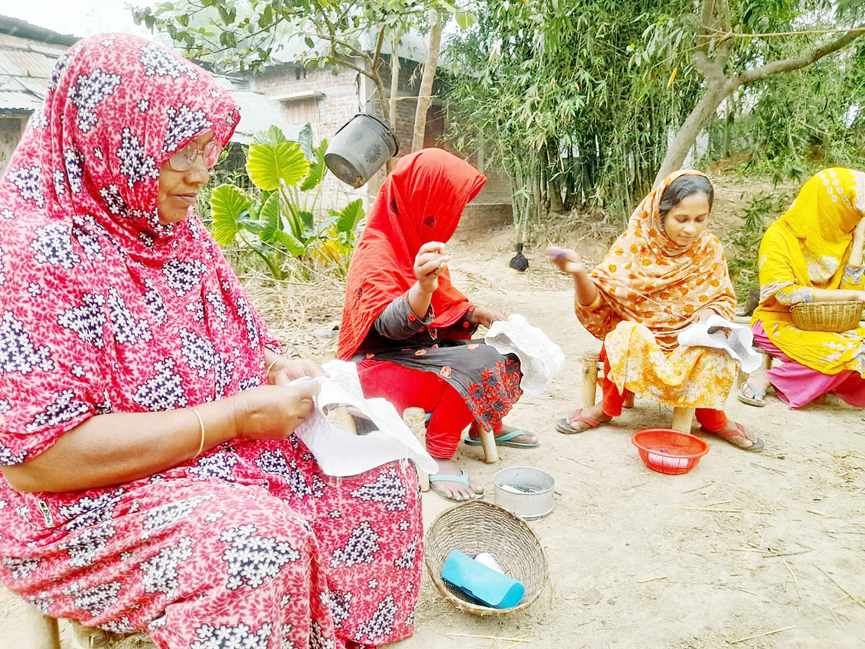 নিয়ামতপুরের টুপি যাচ্ছে মধ্যপ্রাচ্যে
