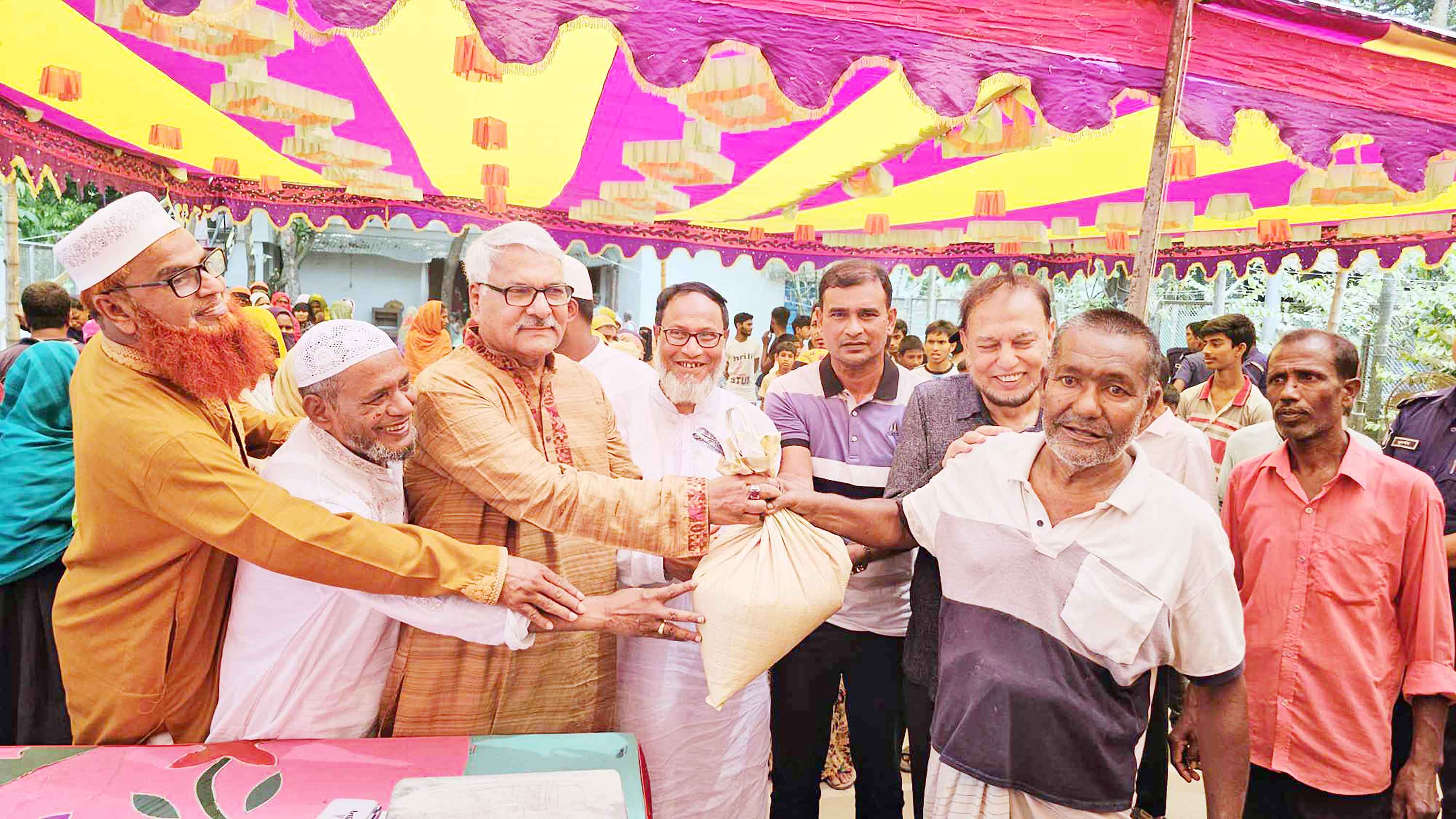 প্রধানমন্ত্রীর লক্ষ্য দেশের মানুষের শান্তি ও উন্নয়ন -ডেপুটি স্পীকার