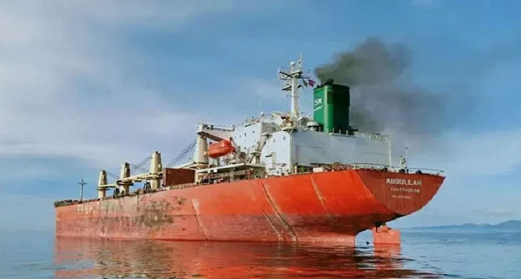 অবশেষে সব নাবিকসহ বাংলাদেশী জাহাজ মুক্ত
