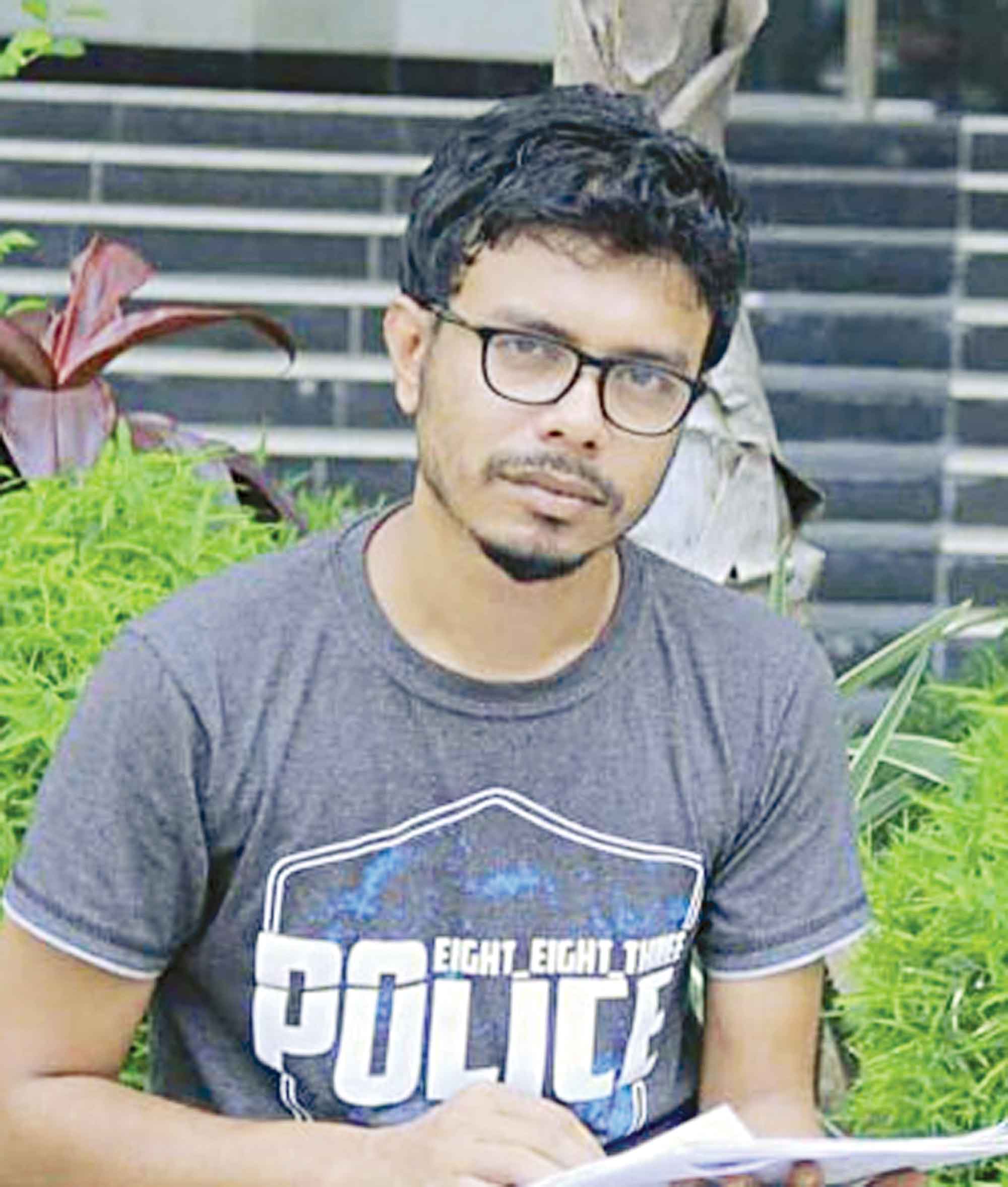 'আদম' ছবির নির্মাতা হিরণ আর নেই