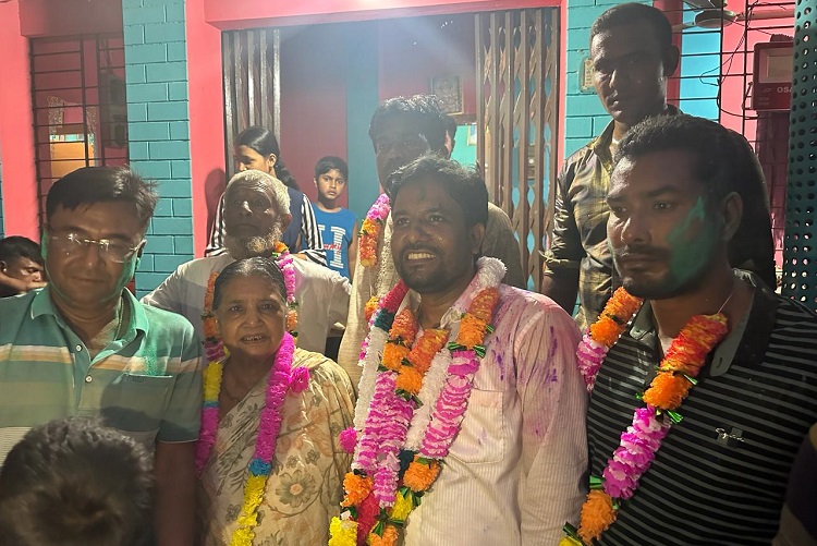 সম্মিলনী মাধ্যমিক বিদ্যালয়ের ম্যানেজিং কমিটির নির্বাচন অনুষ্ঠিত 