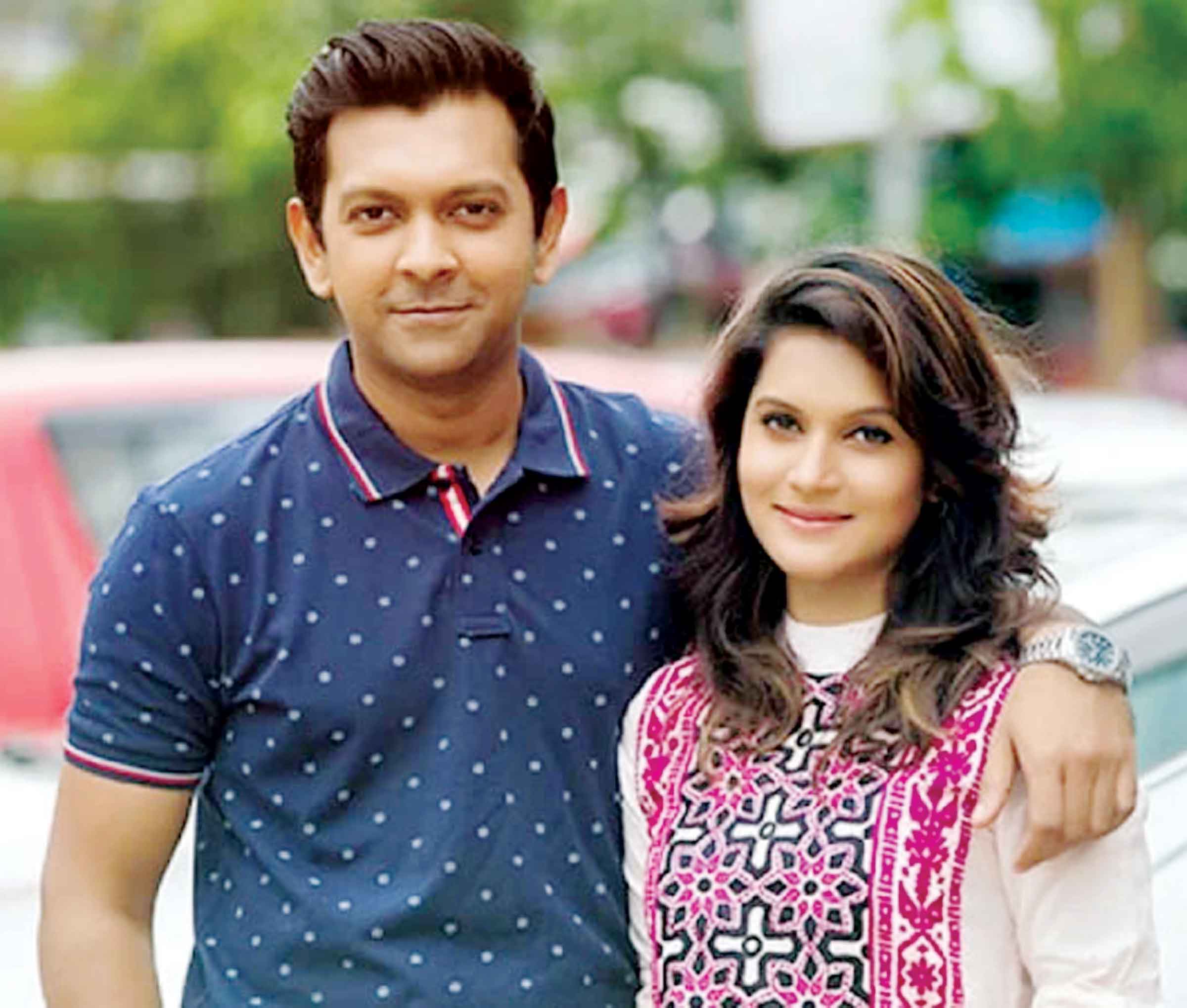 ফের একই পস্ন্যাটফর্মে তাহসান-মিথিলা