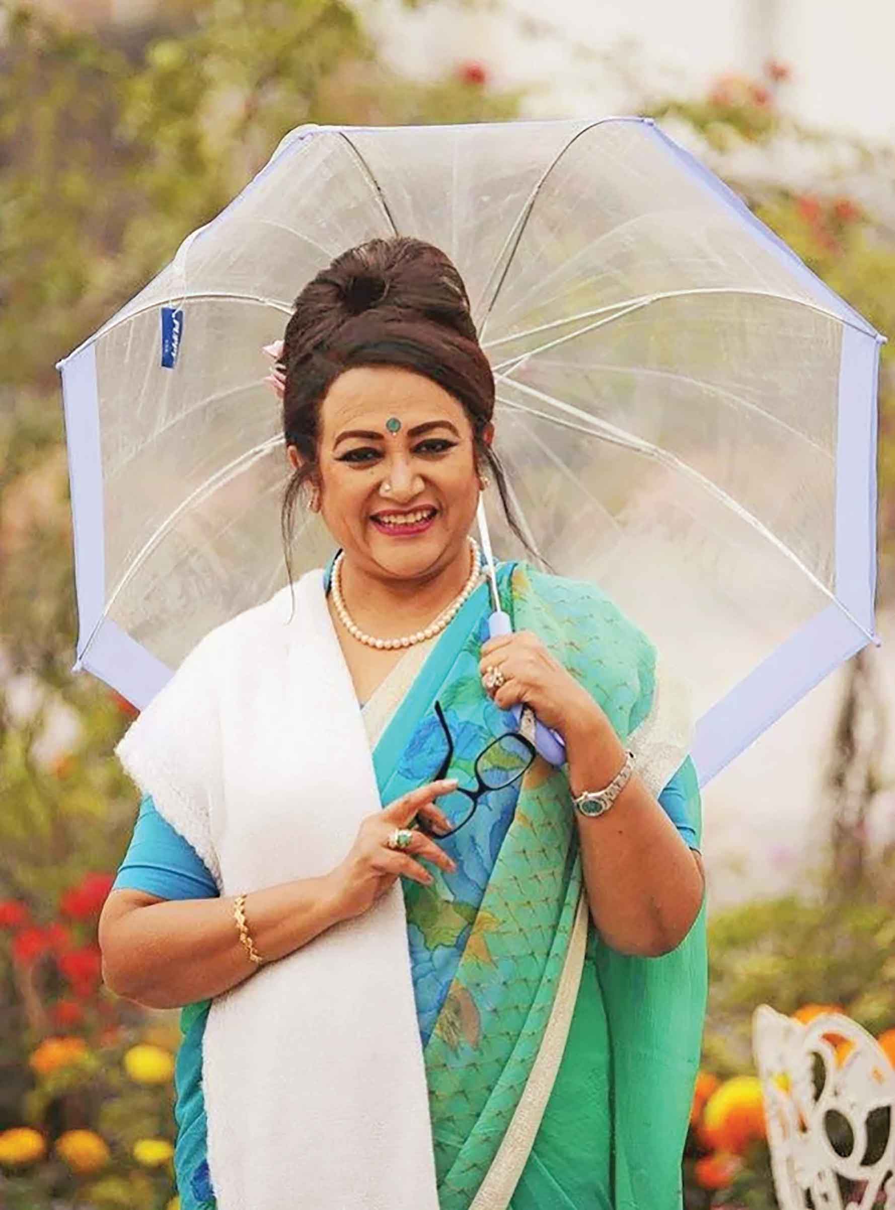 কেন্দ্রীয় চরিত্র হলে অভিনয় করব