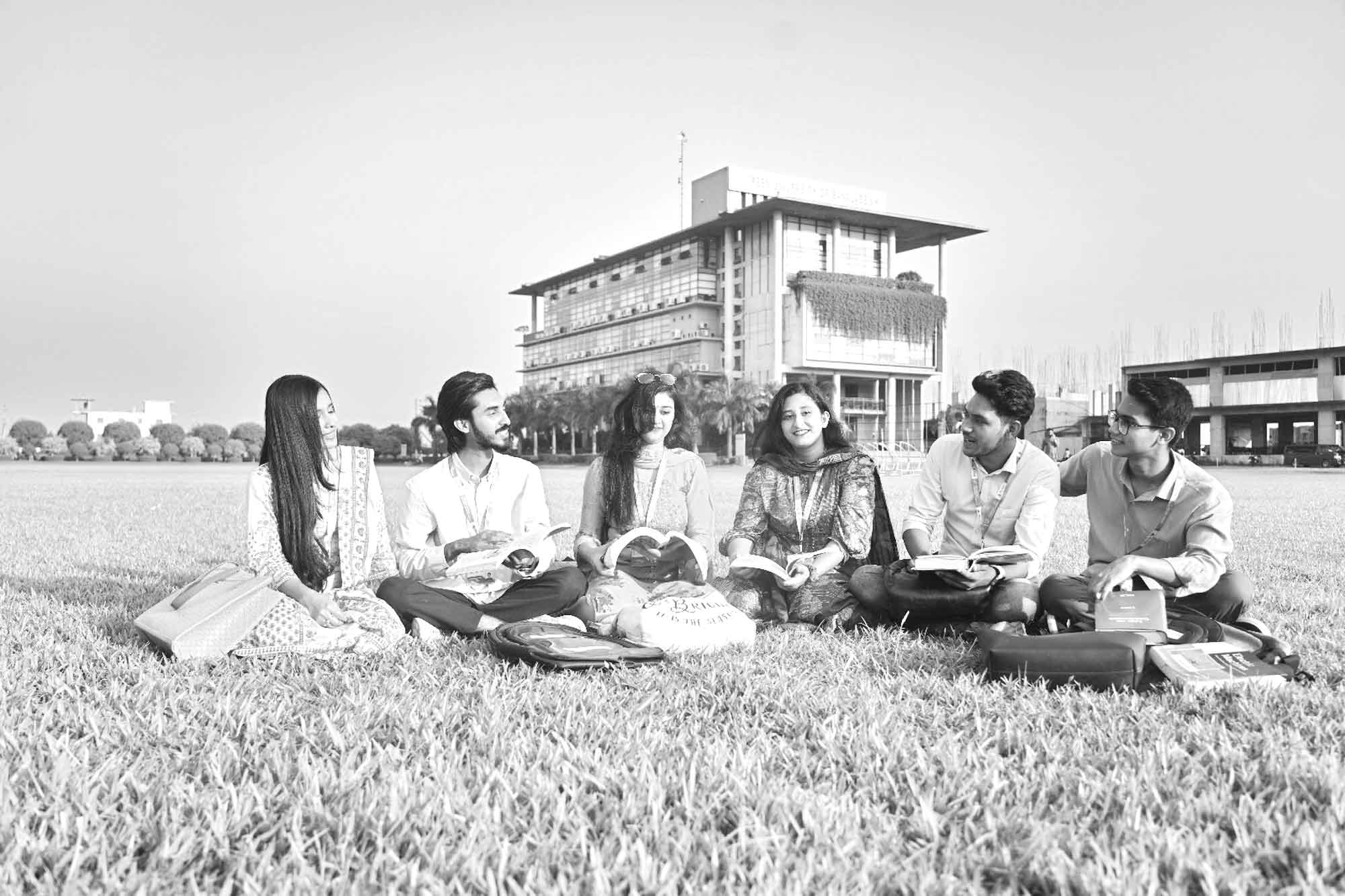 উচ্চশিক্ষায় অনন্য গ্রিন ইউনিভার্সিটির 'সিএসই বিভাগ'