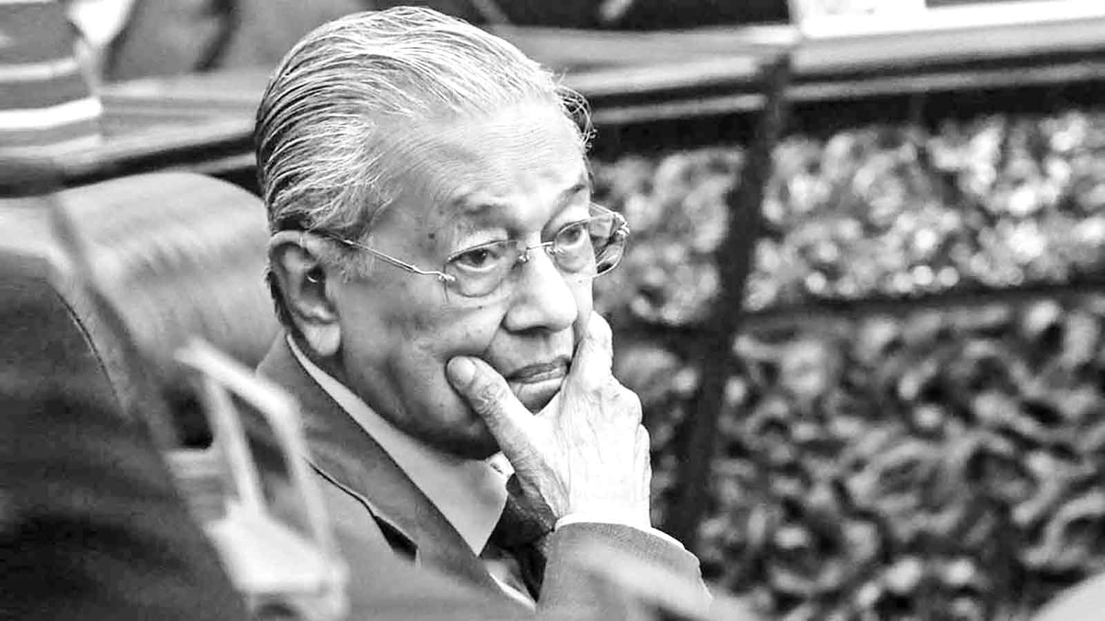 দুর্নীতির অভিযোগ ছেলেদের বিরুদ্ধে তদন্তের মুখে মাহাথির