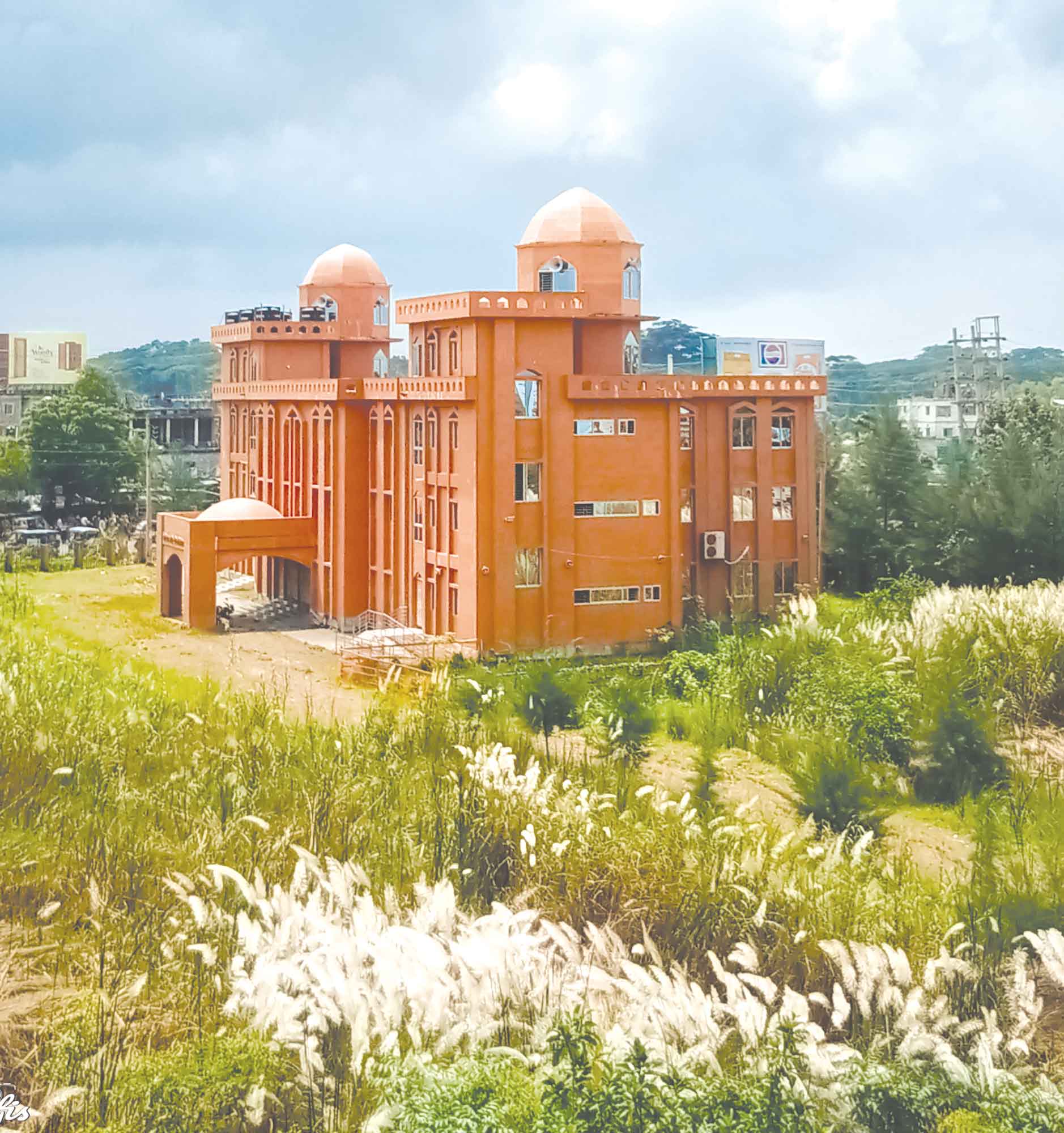 অপার সৌন্দর্যময় দৃষ্টিনন্দন কেন্দ্রীয় জামে মসজিদ