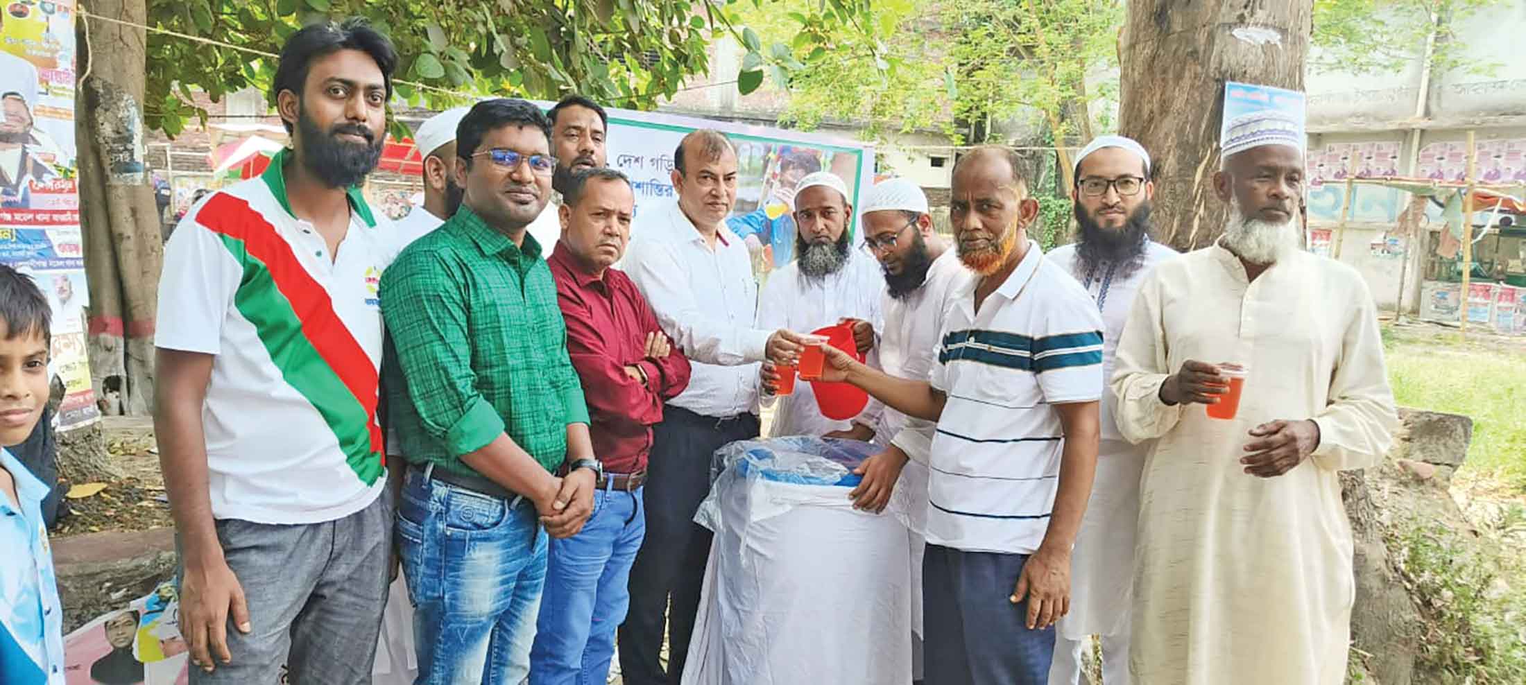 হাজার লিটার শরবতে তৃষ্ণা নিবারণ