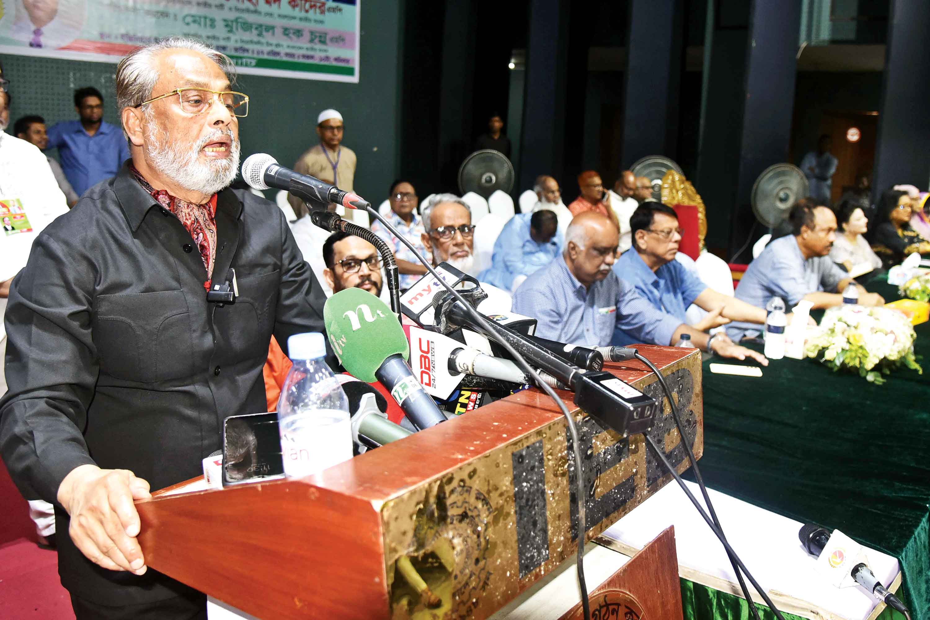 তিন বড় শক্তি আওয়ামী লীগকে ক্ষমতায় রাখতে কাজ করেছে