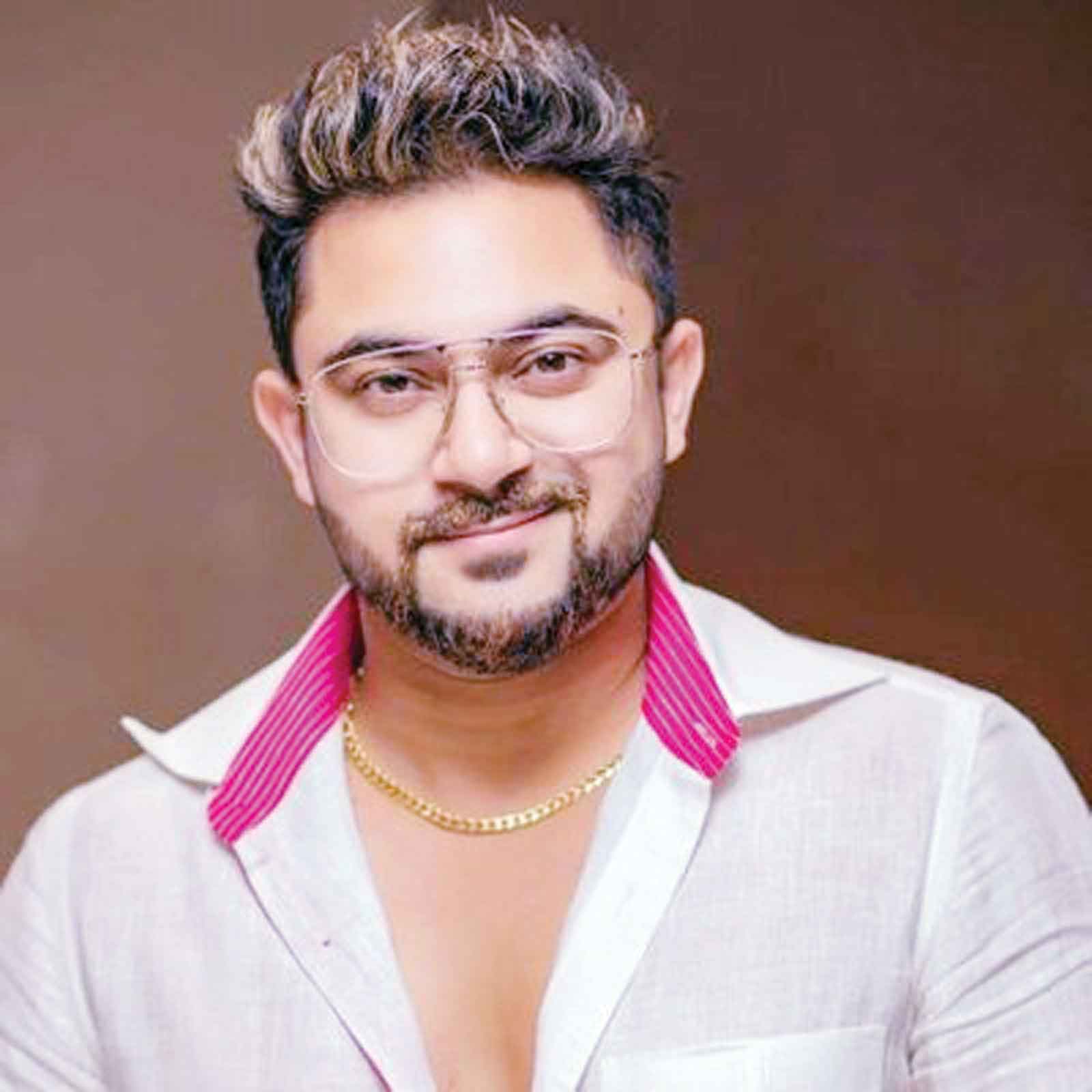 নির্বাচনী প্রচারণায় সোহমকে হরলিক্স উপহার