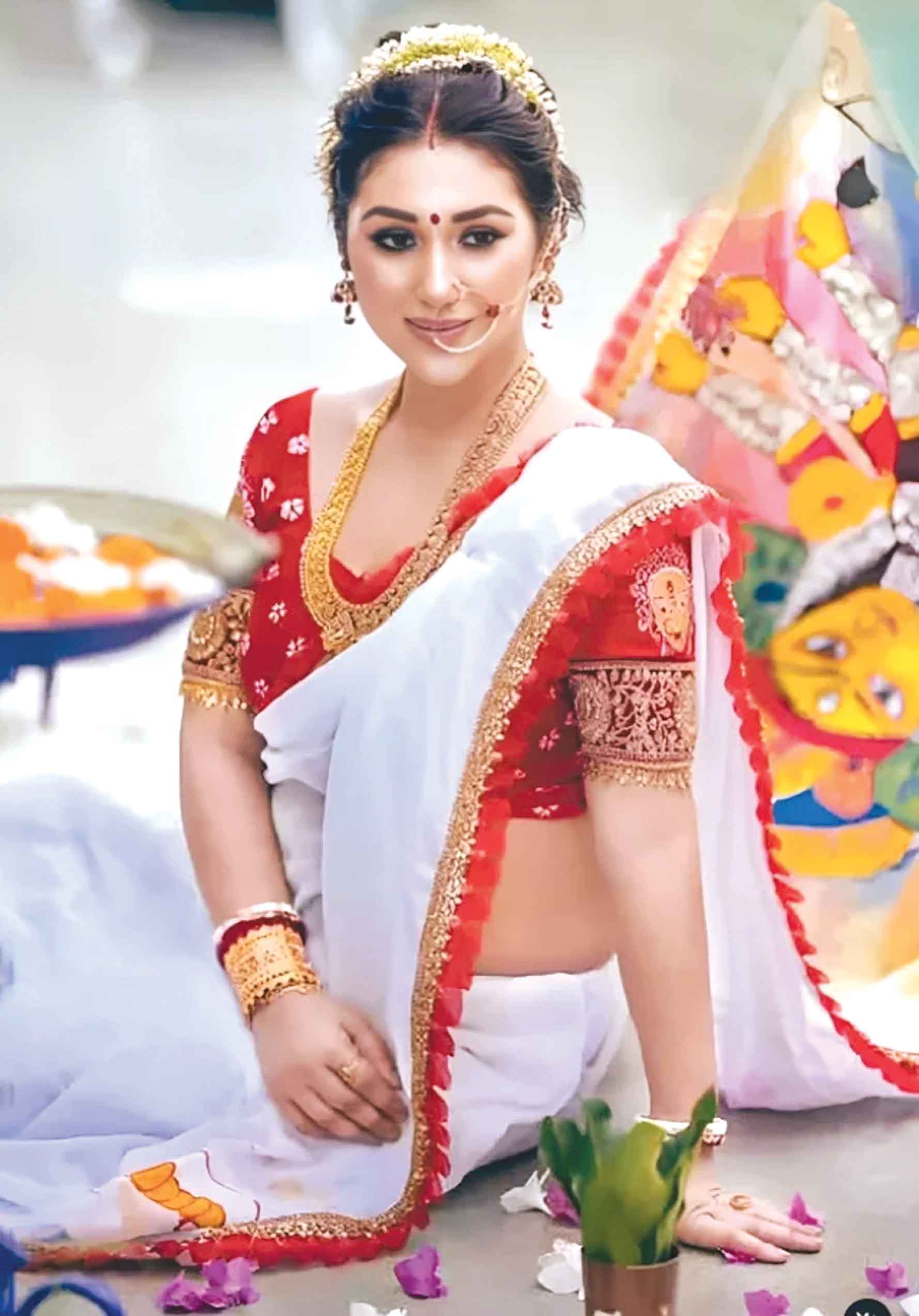 বিরক্ত অপু বিশ্বাস