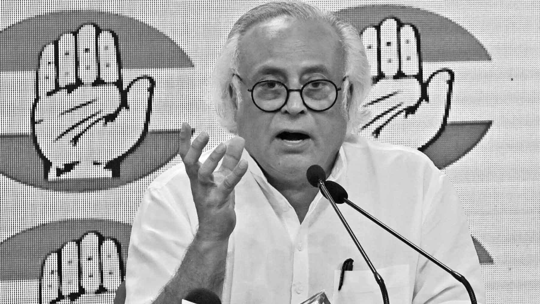 চারশ' আসন পার করলেই সংবিধান বদল করবেন মোদি : কংগ্রেস