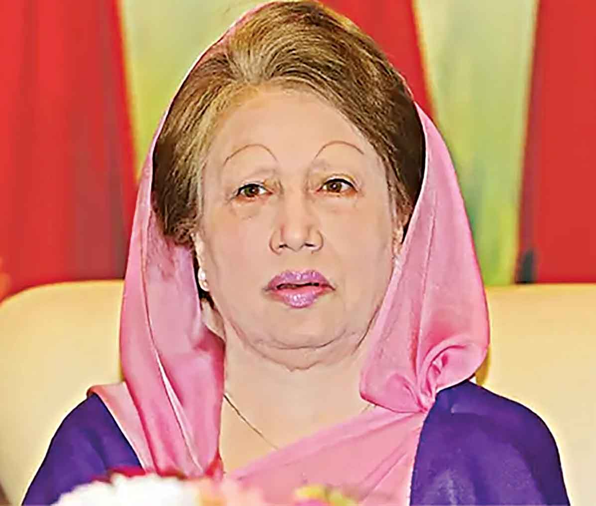 হাসপাতাল থেকে বাসায় ফিরেছেন খালেদা জিয়া
