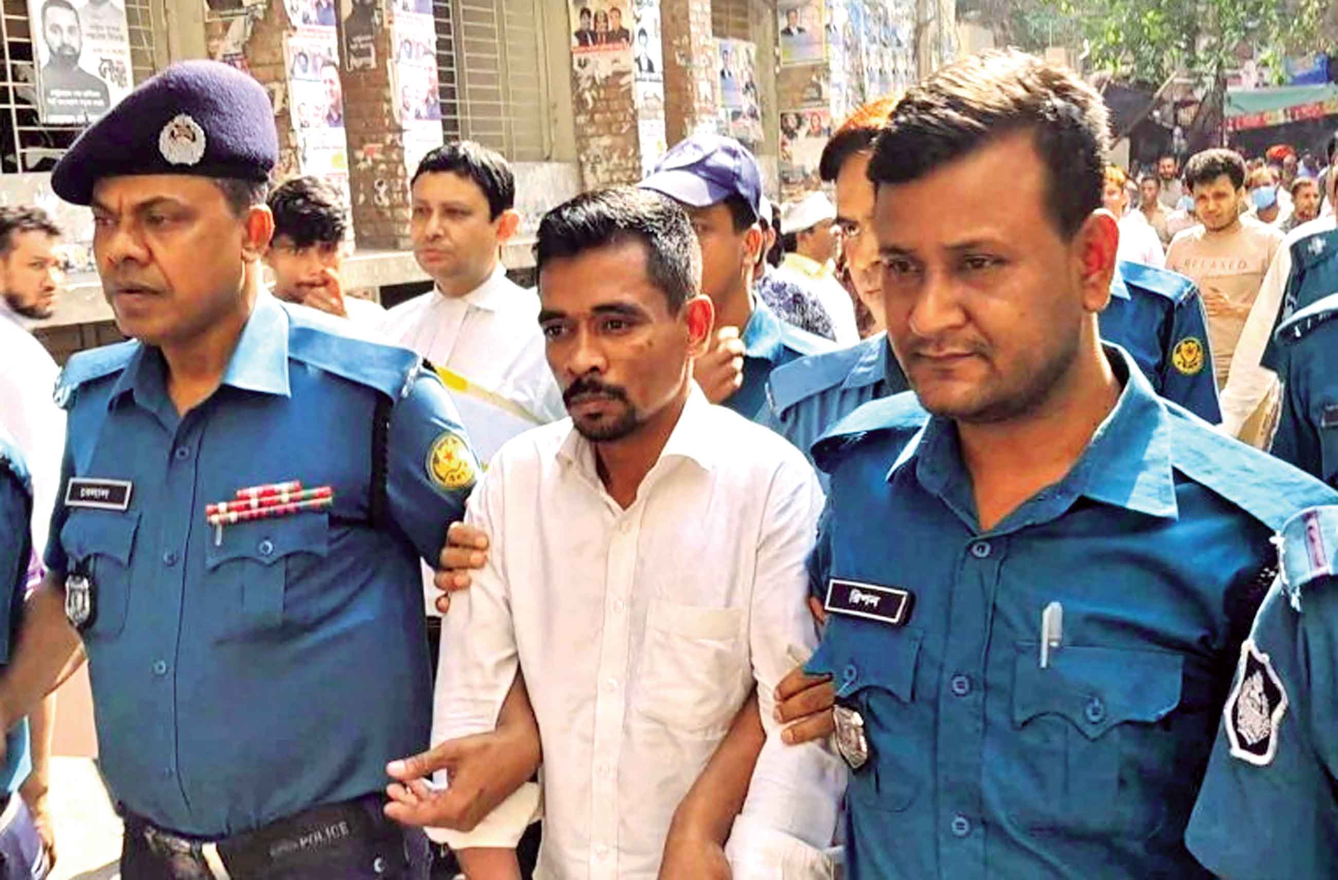 মিল্টন সমাদ্দারের বিরুদ্ধে অভিযোগের পাহাড়!