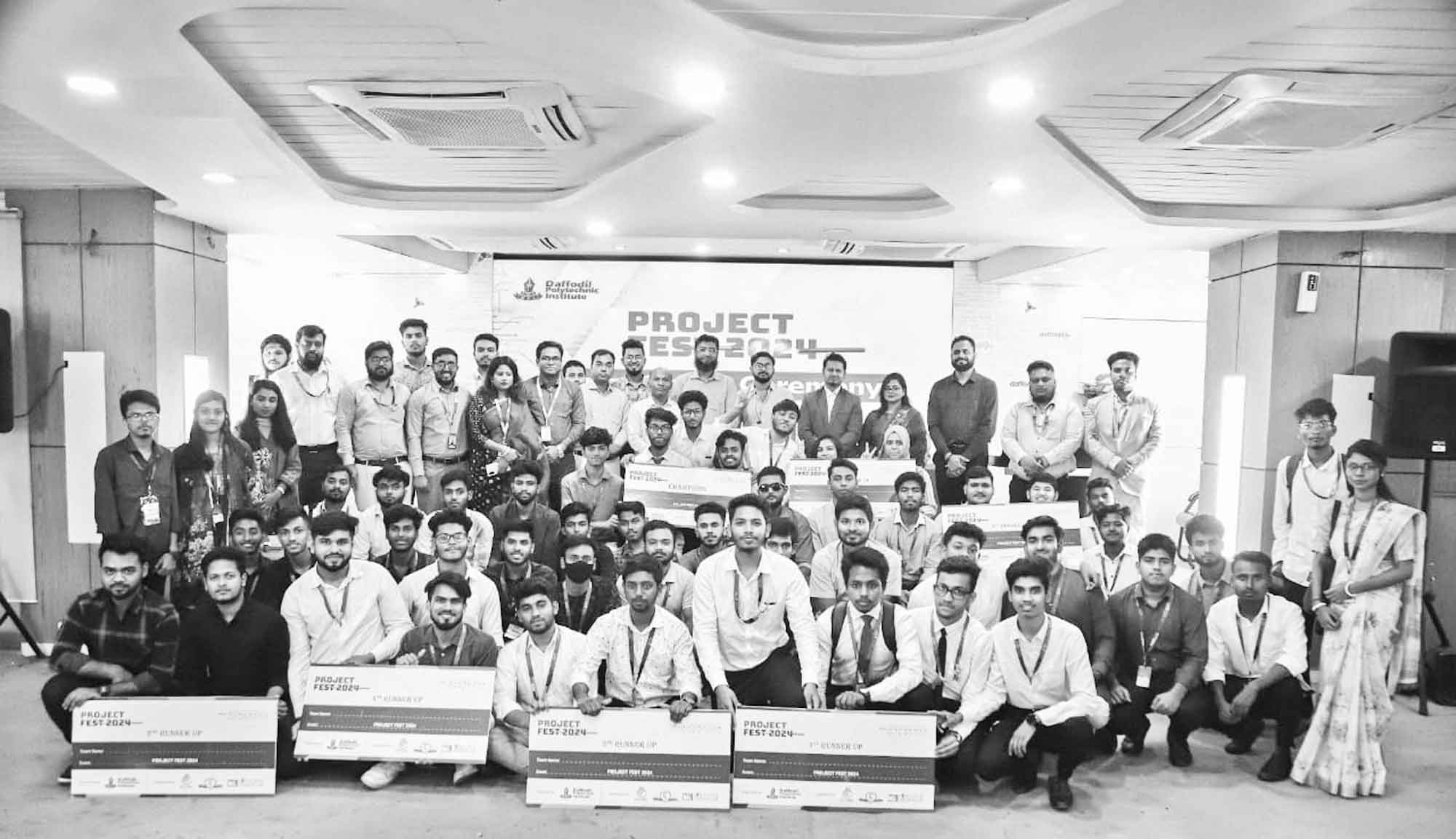 ৪০টির অধিক উদ্ভাবনী প্রজেক্ট নিয়ে ড্যাফোডিল পলিটেকনিকে 'প্রজেক্ট ফেস্ট' অনুষ্ঠিত