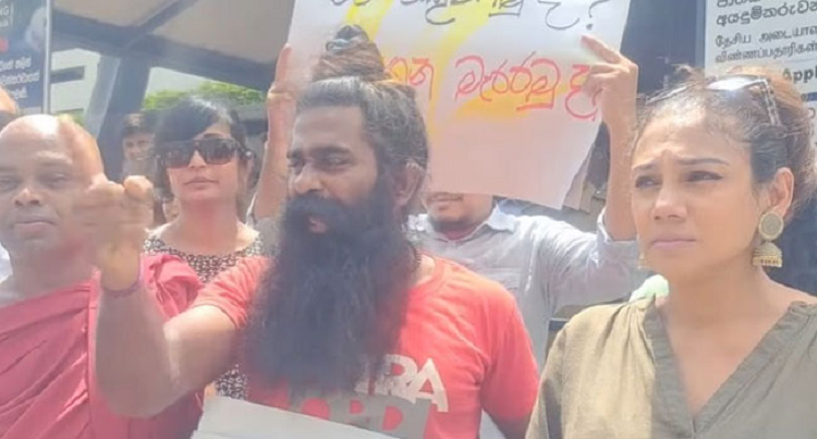 শ্রীলঙ্কায়ও ইন্ডিয়া আউট আন্দোলনের ডাক