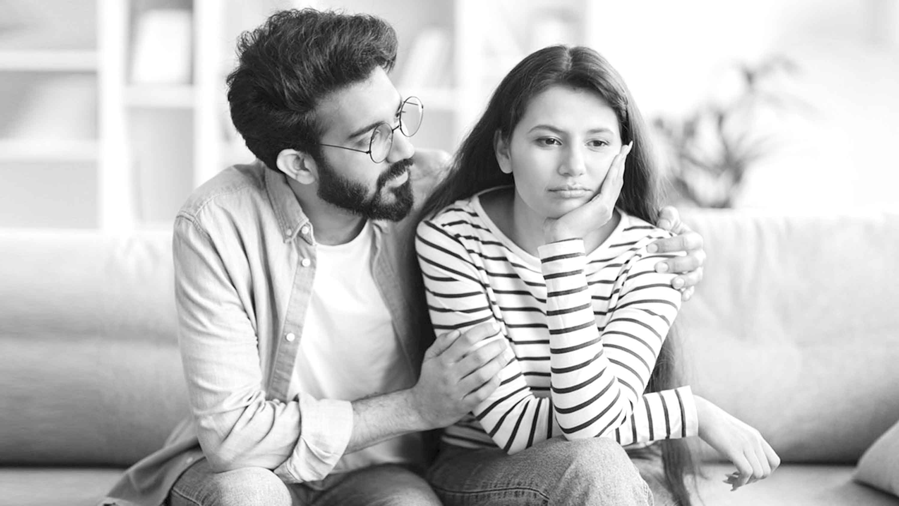 নড়বড়ে হচ্ছে সংসারের বন্ধন