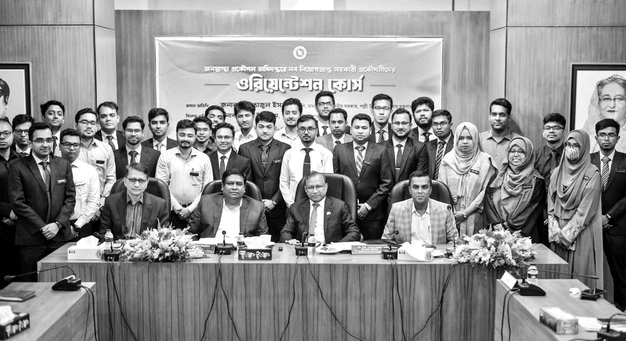 দেশপ্রেমে উদ্বুদ্ধ হয়ে নিবিড়ভাবে কাজ করতে হবে : স্থানীয় সরকার মন্ত্রী