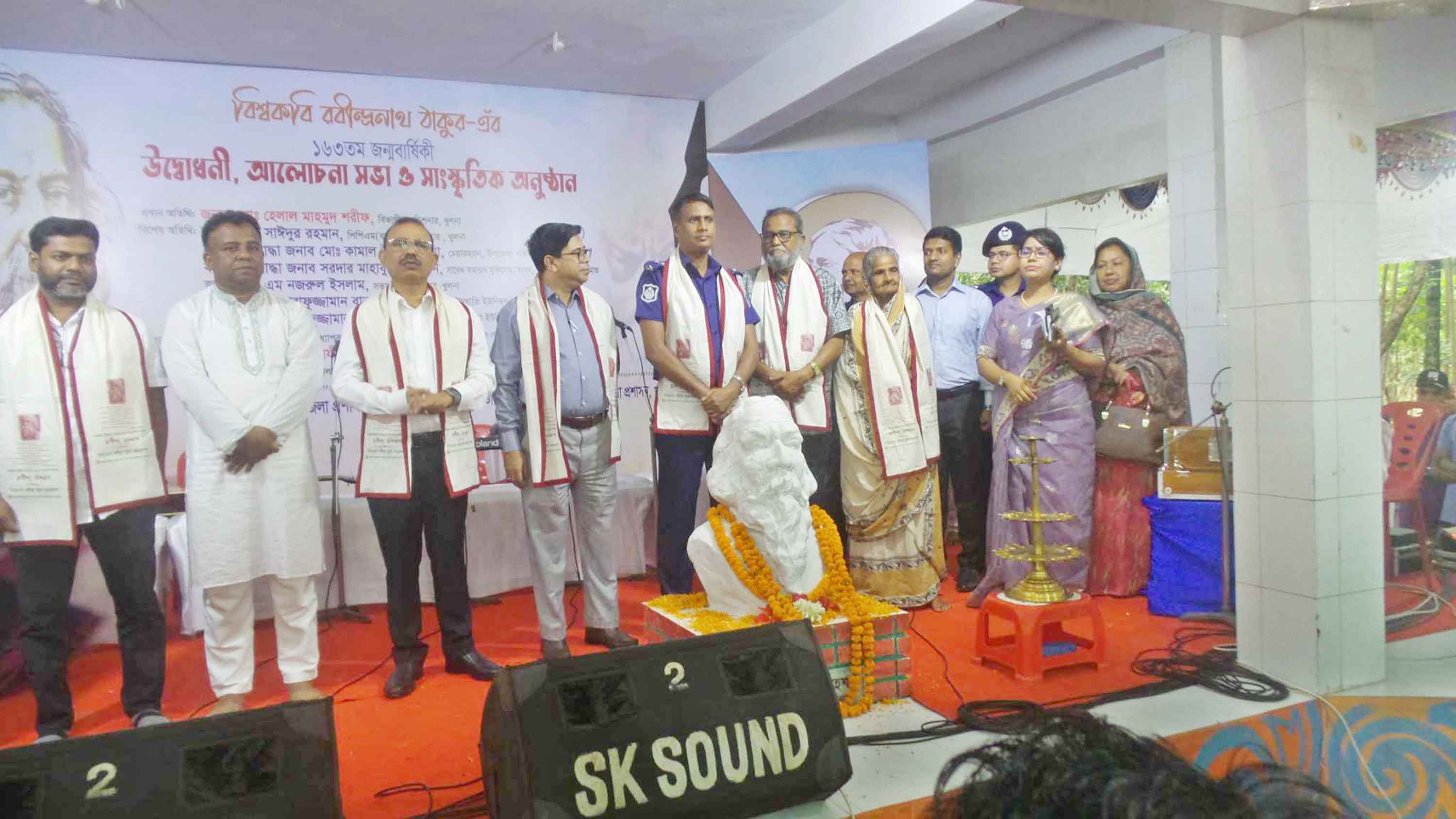 কবি গুরু রবীন্দ্রনাথ ঠাকুরের ১৬৩তম জন্মজয়ন্তী পালন