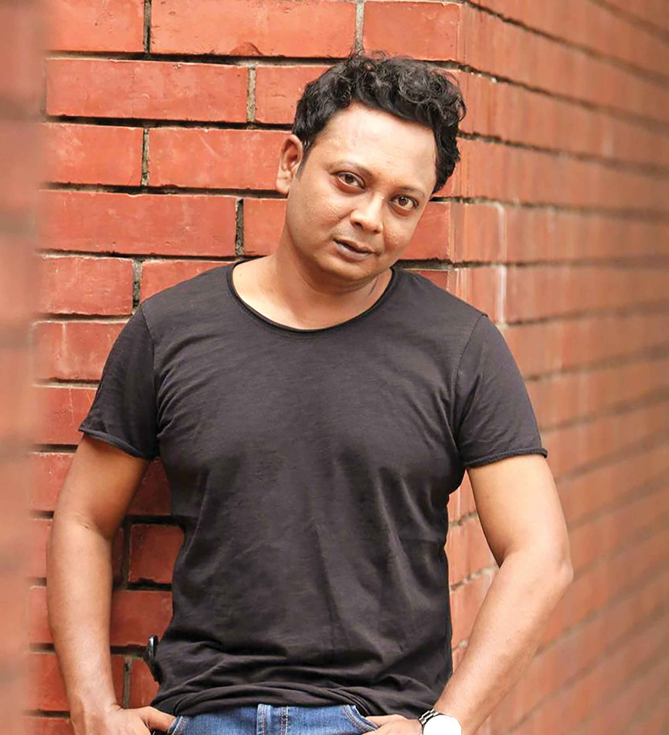 সময় স্বল্পতায় নাটকে কাজ করা হচ্ছে না