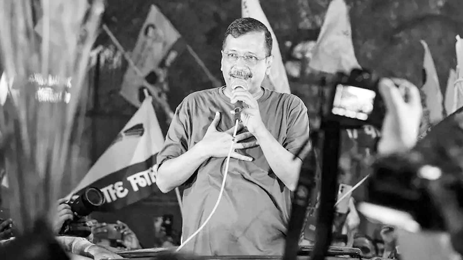 কারামুক্ত হয়েই স্বৈরাচারের বিরুদ্ধে লড়াইয়ের বার্তা কেজরির