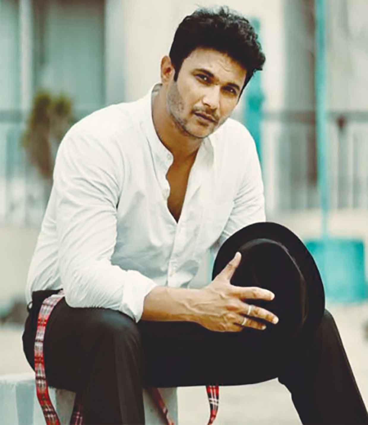 'কালপুরুষ' দিয়ে আলোচনায় নাঈম