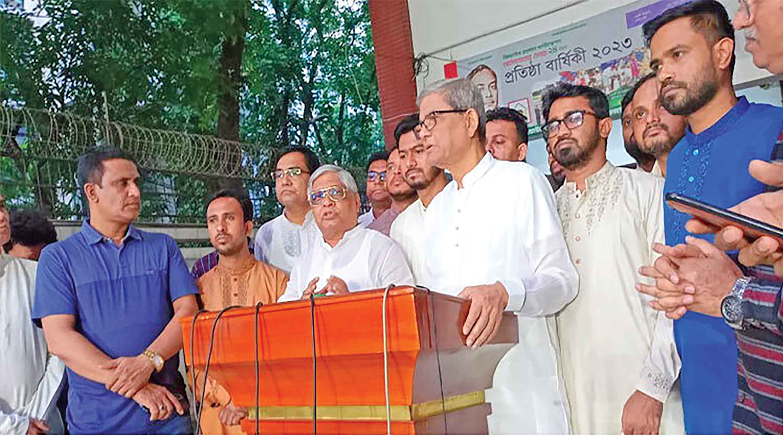 দেশের নির্বাচন ব্যবস্থাকে ধ্বংস করে দেওয়া হয়েছে :ফখরুল