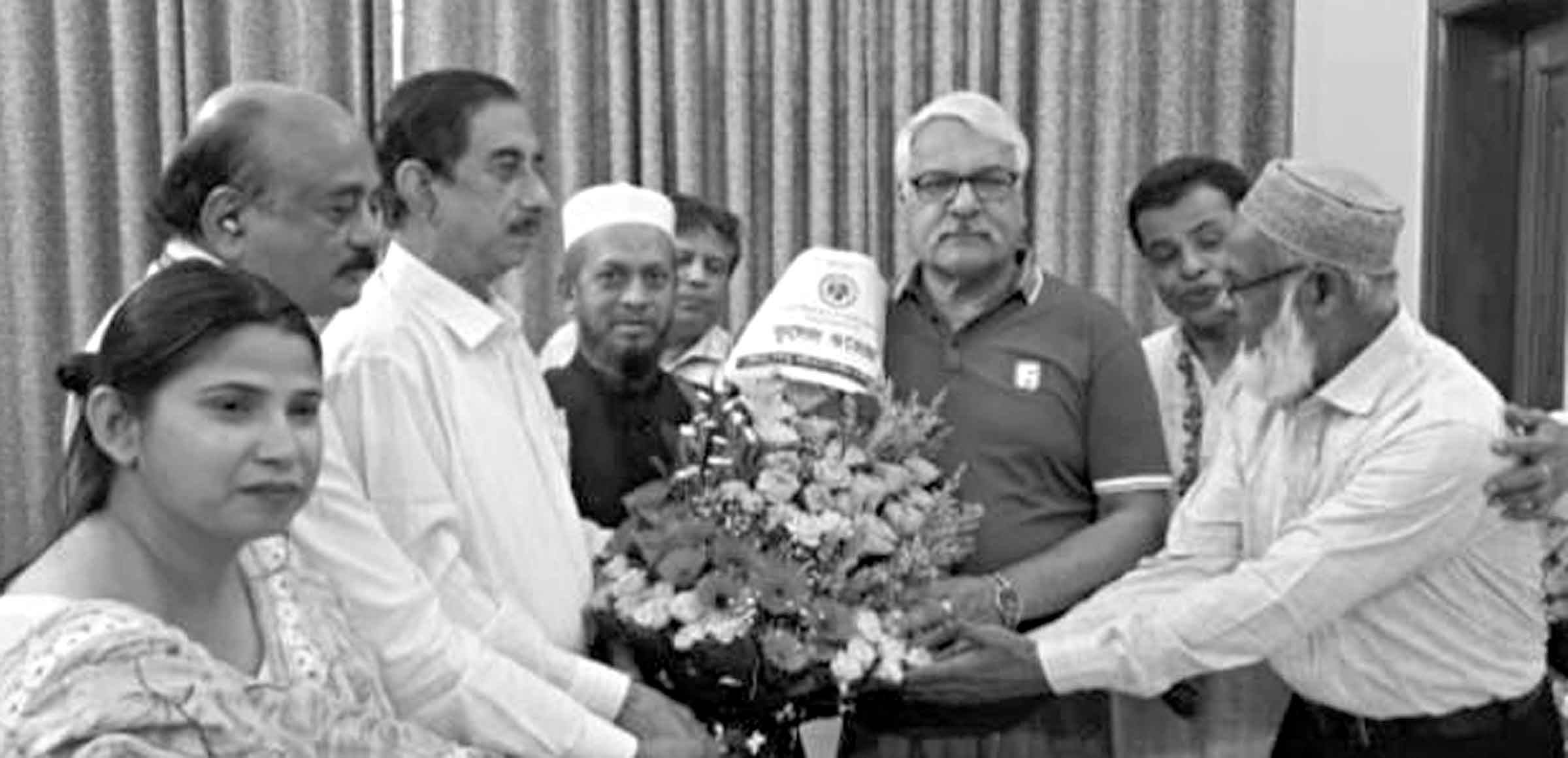 ডেপুটি স্পিকারের সঙ্গে বঙ্গবন্ধু ফাউন্ডেশন কেন্দ্রীয় কার্যনির্বাহী সংসদের নেতাদের সৌজন্য সাক্ষাৎ