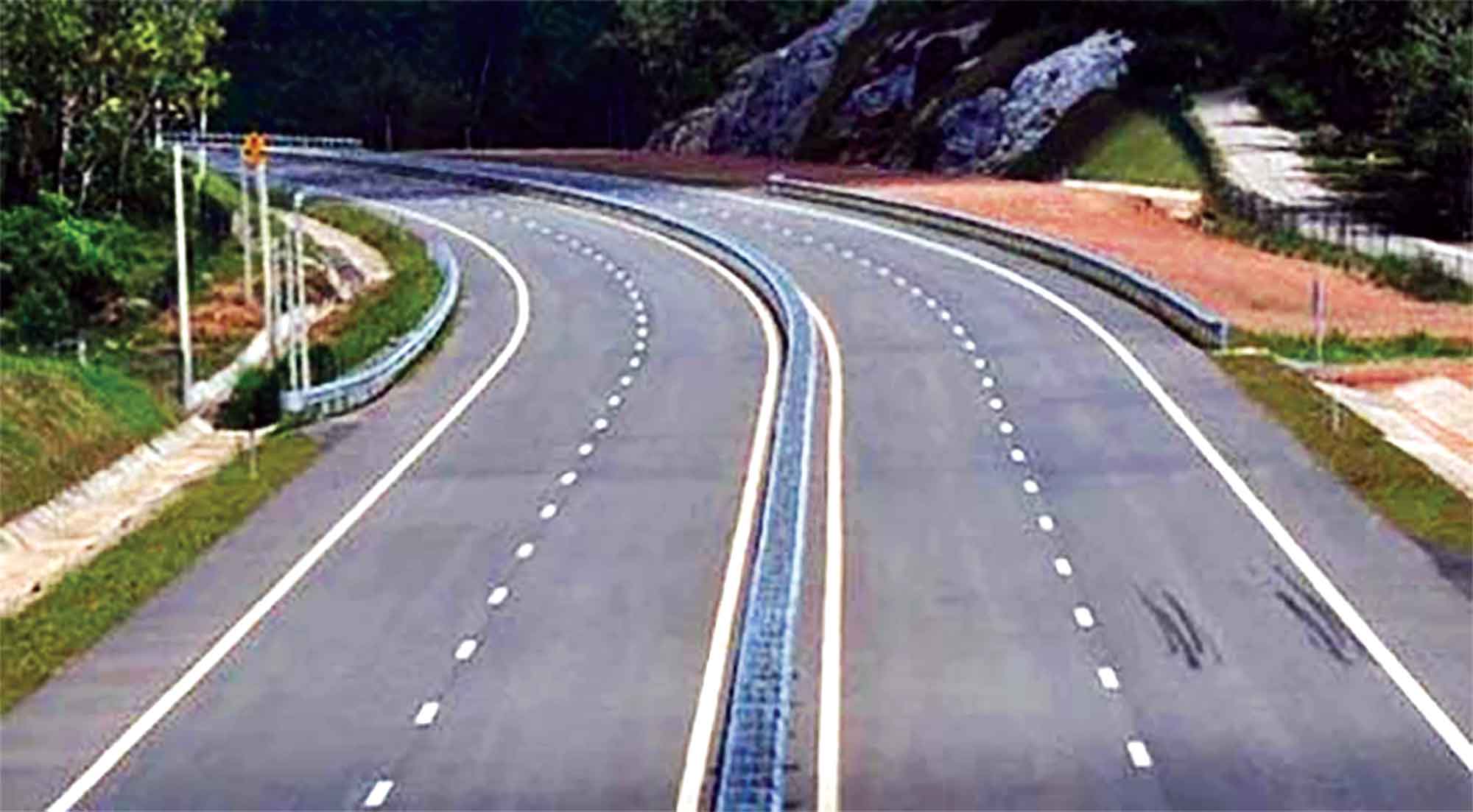 ঝুঁকি কমাতে কংক্রিট সড়কের তাগিদ