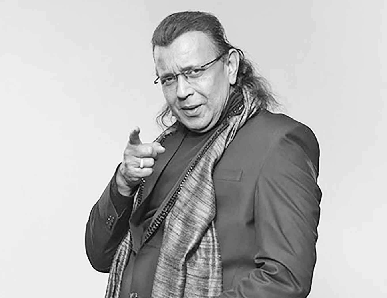 আইনজীবী চরিত্রে মিঠুন