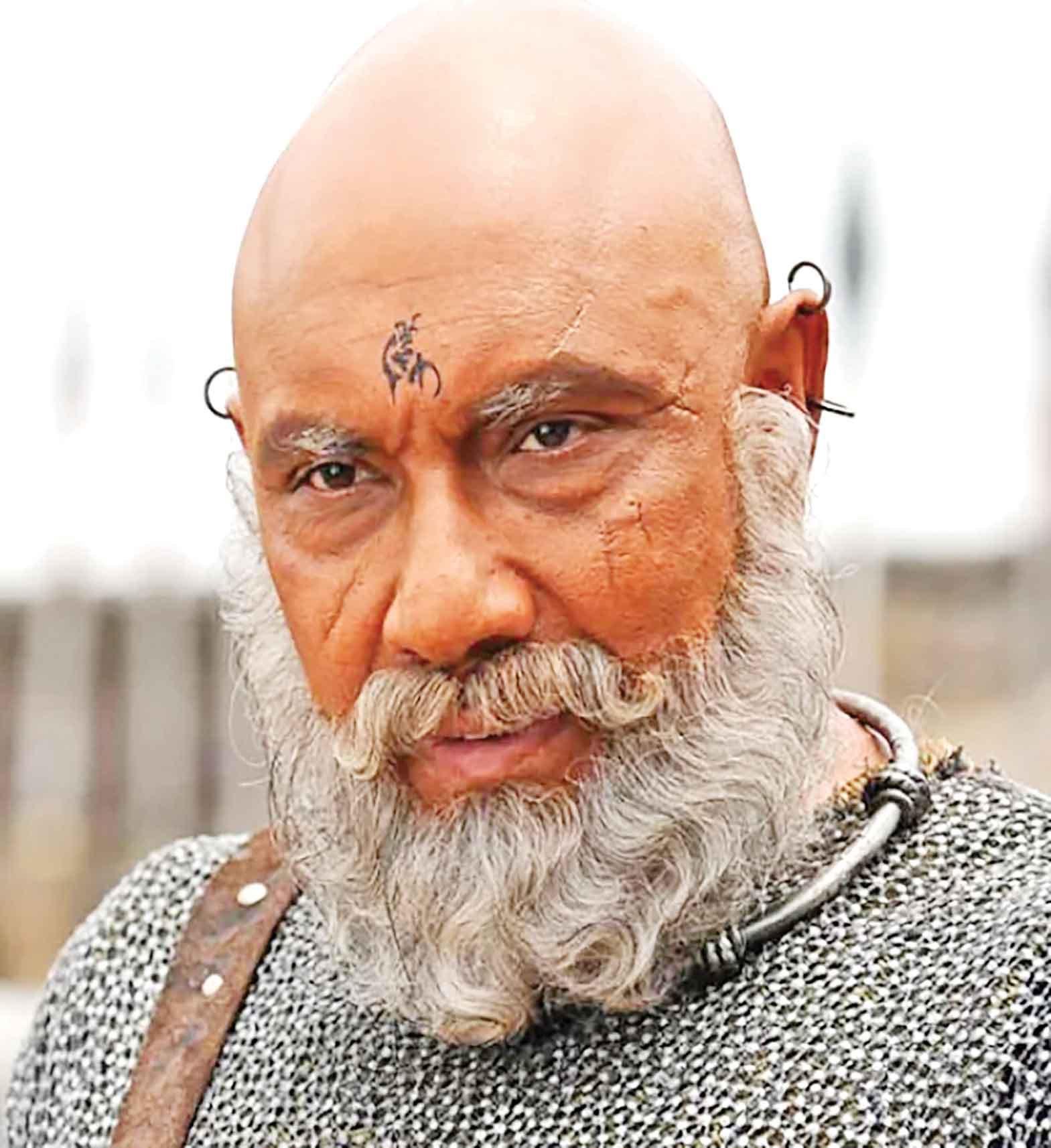 মোদি হয়ে পর্দায় আসছেন বাহুবলীর 'কাটাপ্পা'
