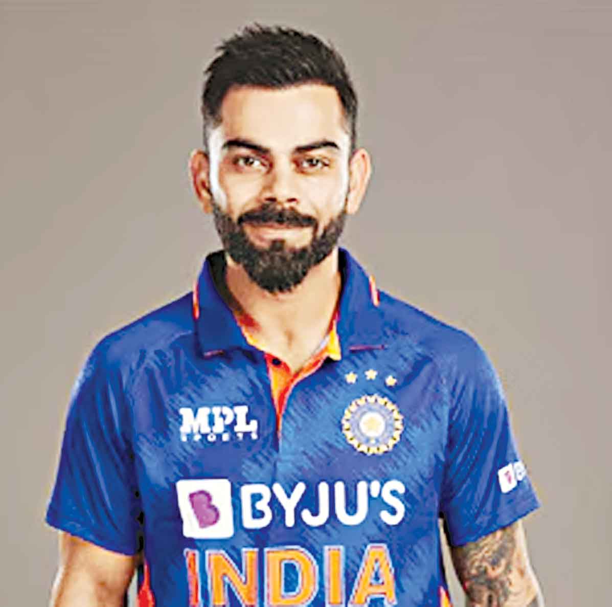 মুখিয়ে আছেন বিরাট কোহলি