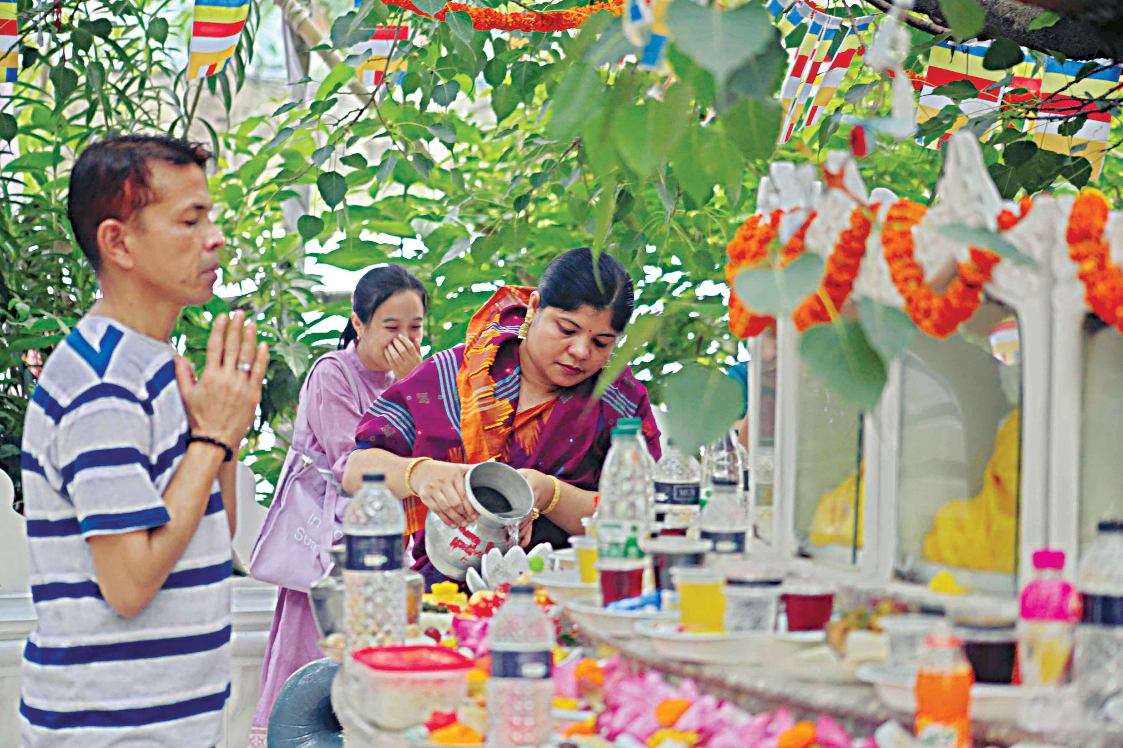 সব প্রাণের শুভ কামনায় বুদ্ধপূর্ণিমা উদযাপিত