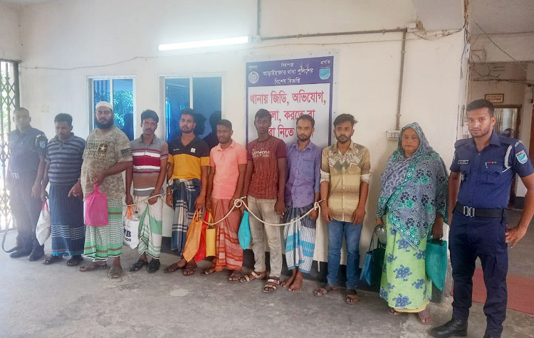 আড়াইহাজারে স্ত্রী হত্যা মামলার আসামিসহ গ্রেফতার ৯