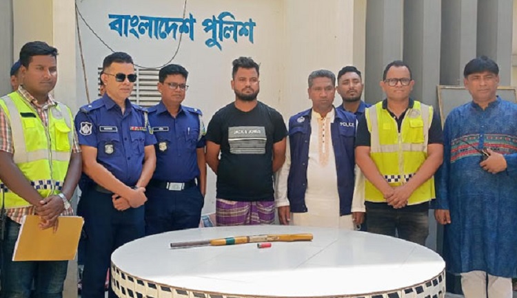 আলতাব আলী হত্যার প্রধান আসামি রাসেল অস্ত্রসহ গ্রেপ্তার